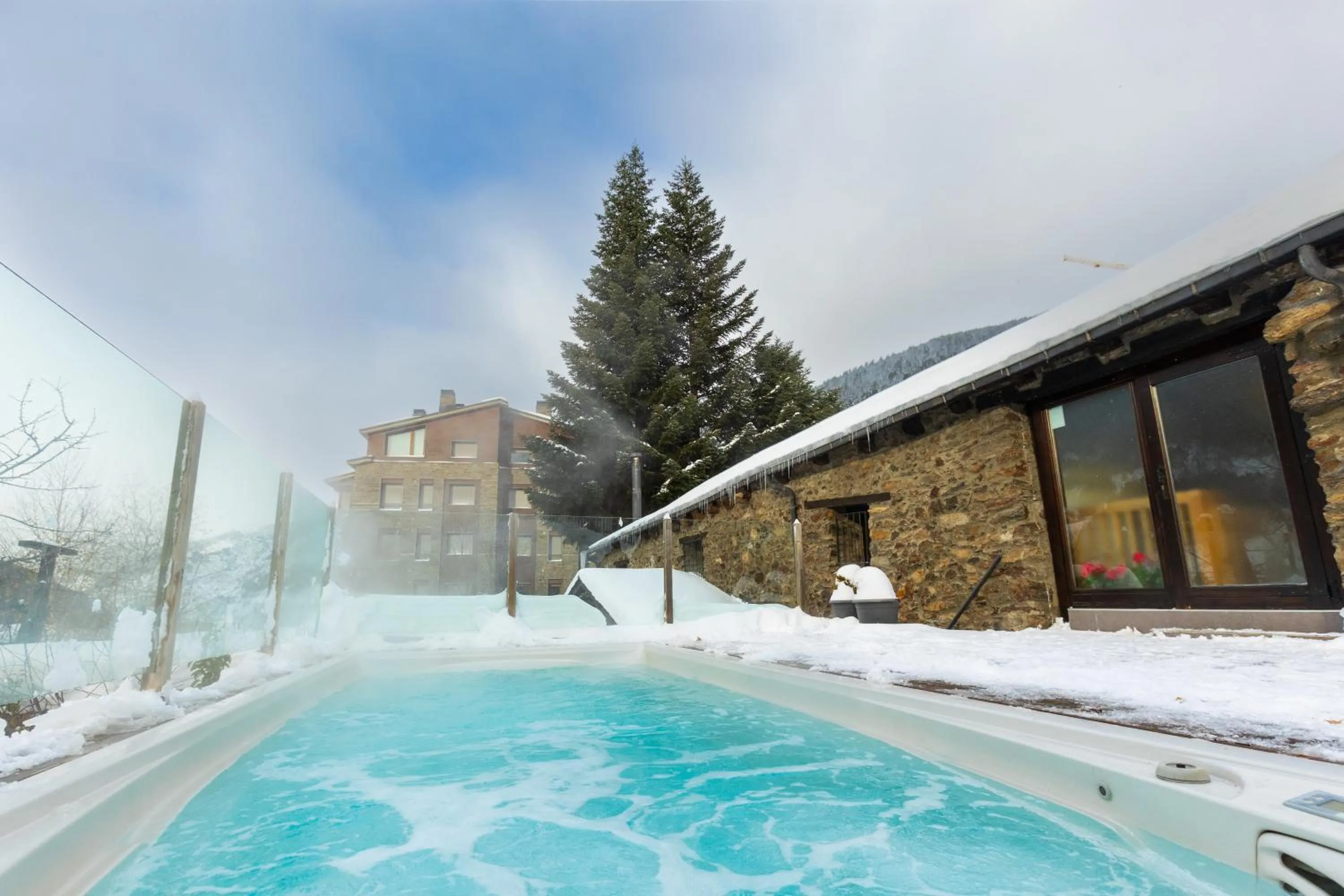 Winter in Mountain Hostel Tarter