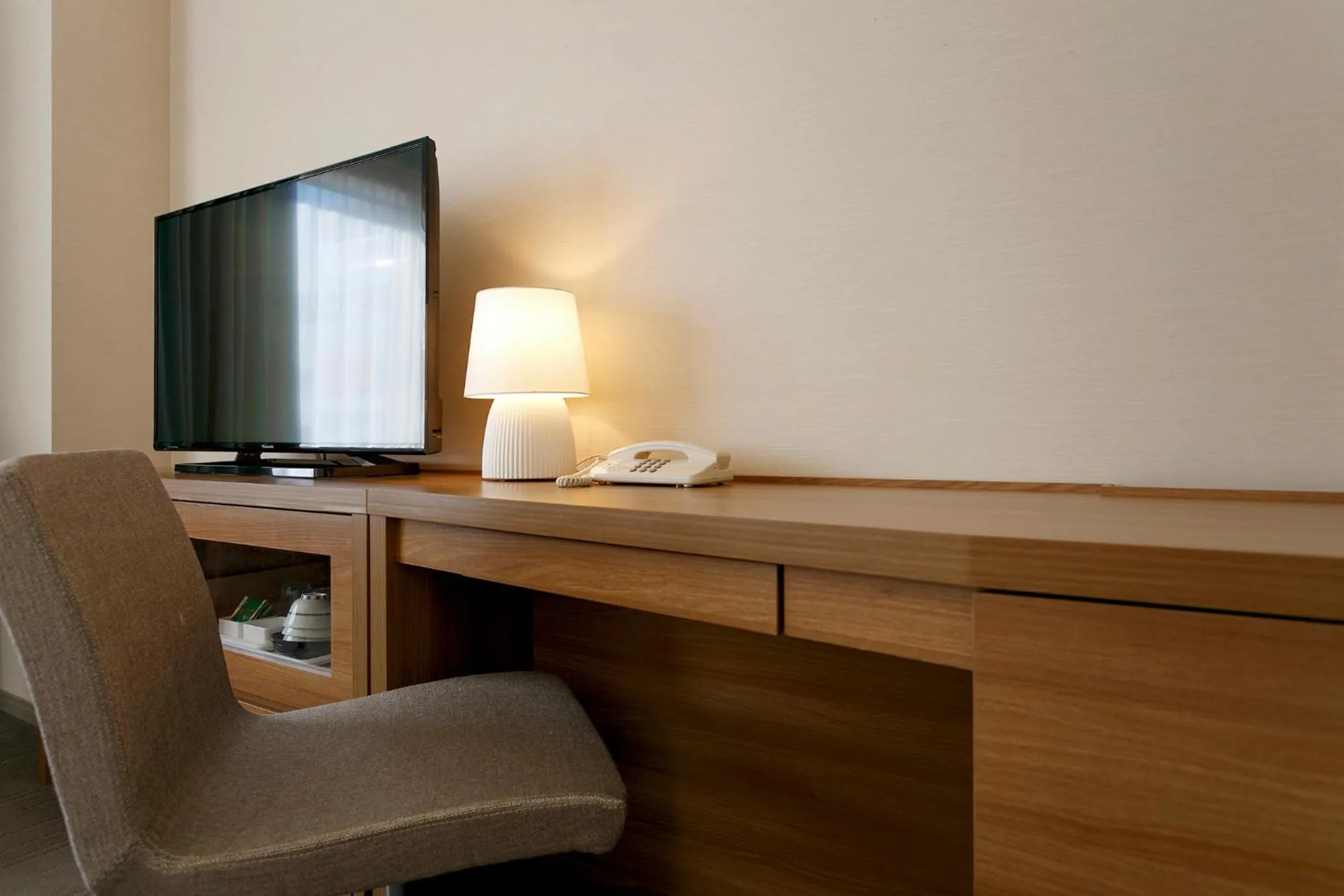 TV/Entertainment Center in Keio Plaza Hotel Tama
