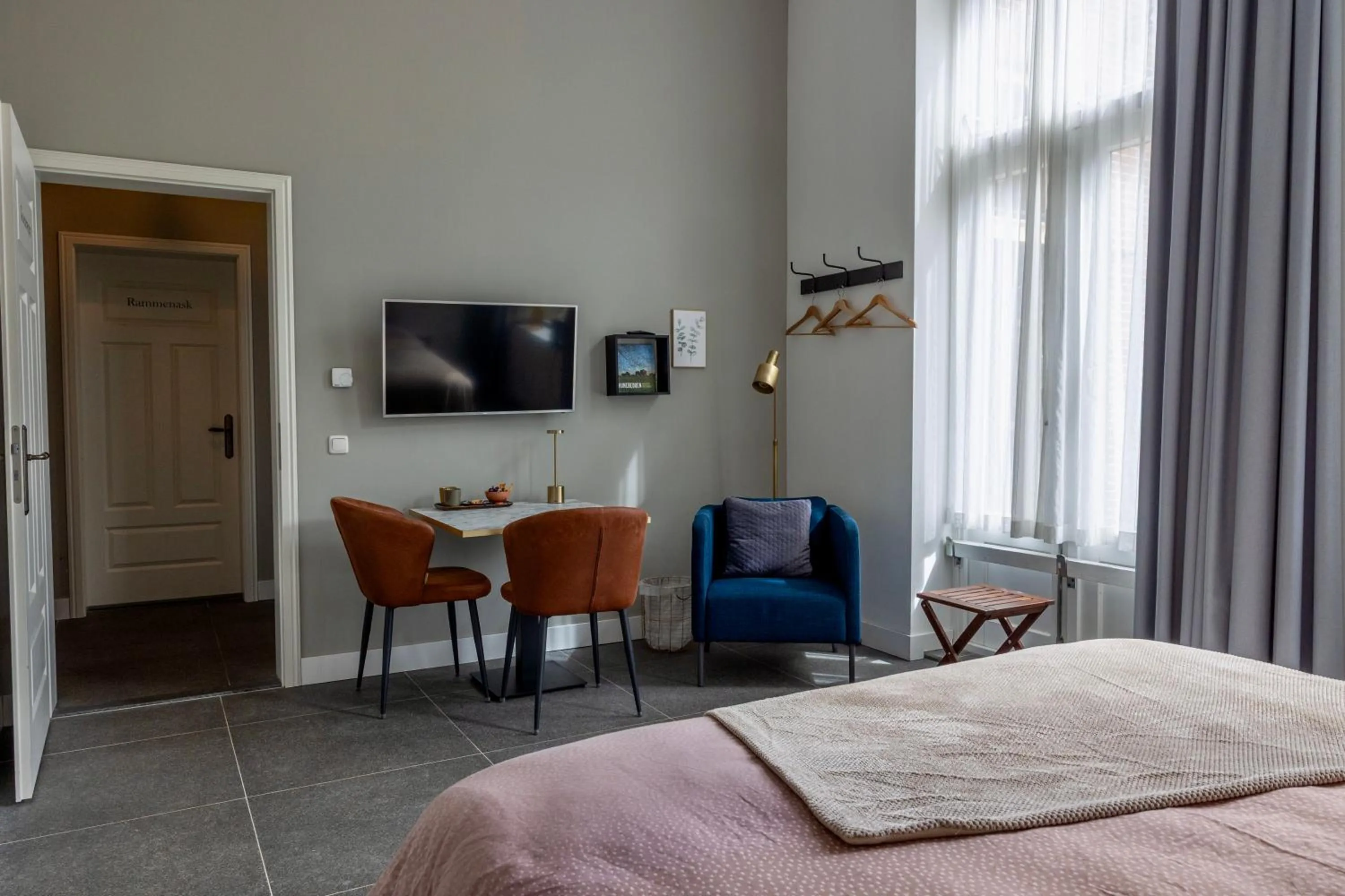 Bed in "In de Kloosterhof" Gratis privé parkeren