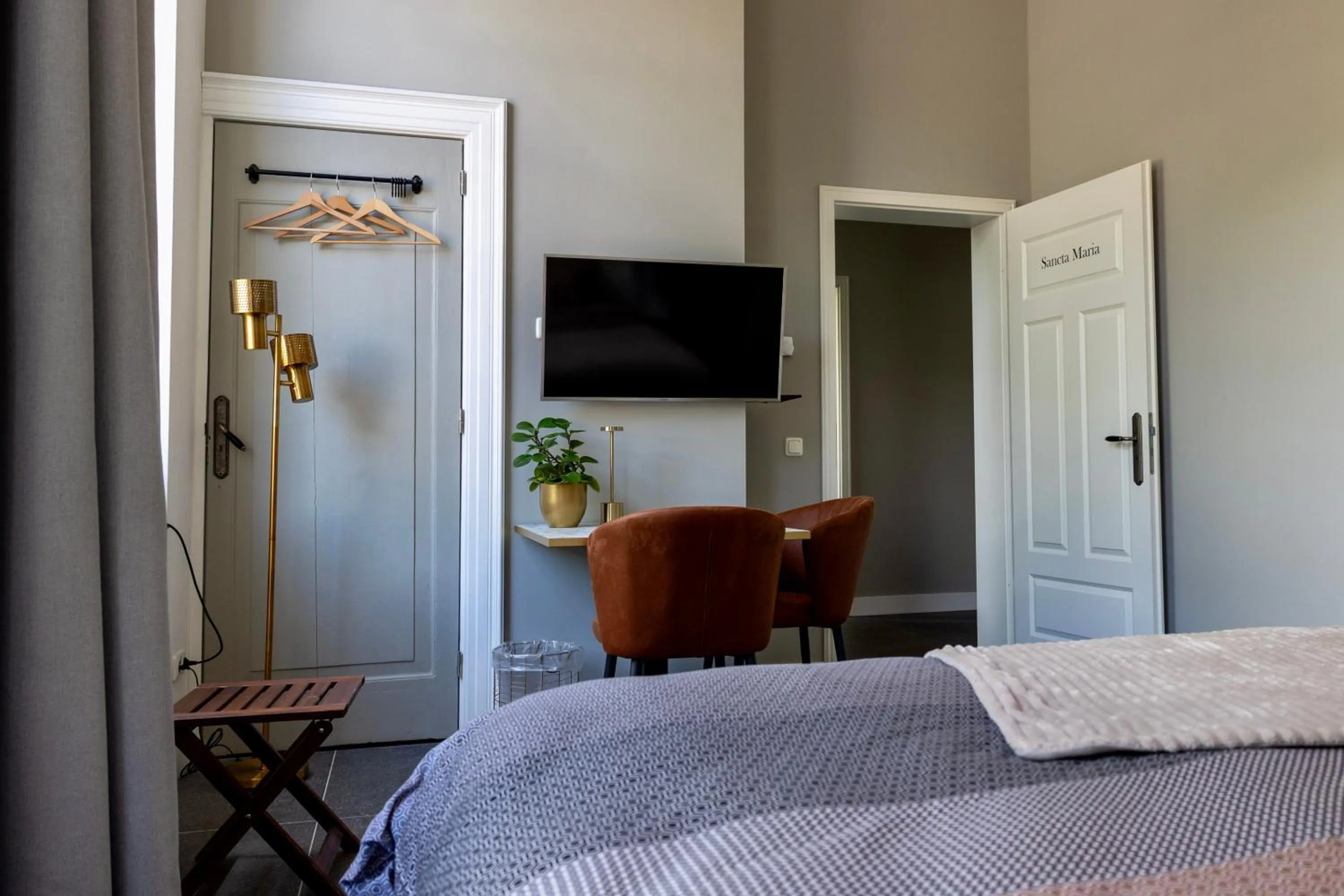 Bed in "In de Kloosterhof" Gratis privé parkeren