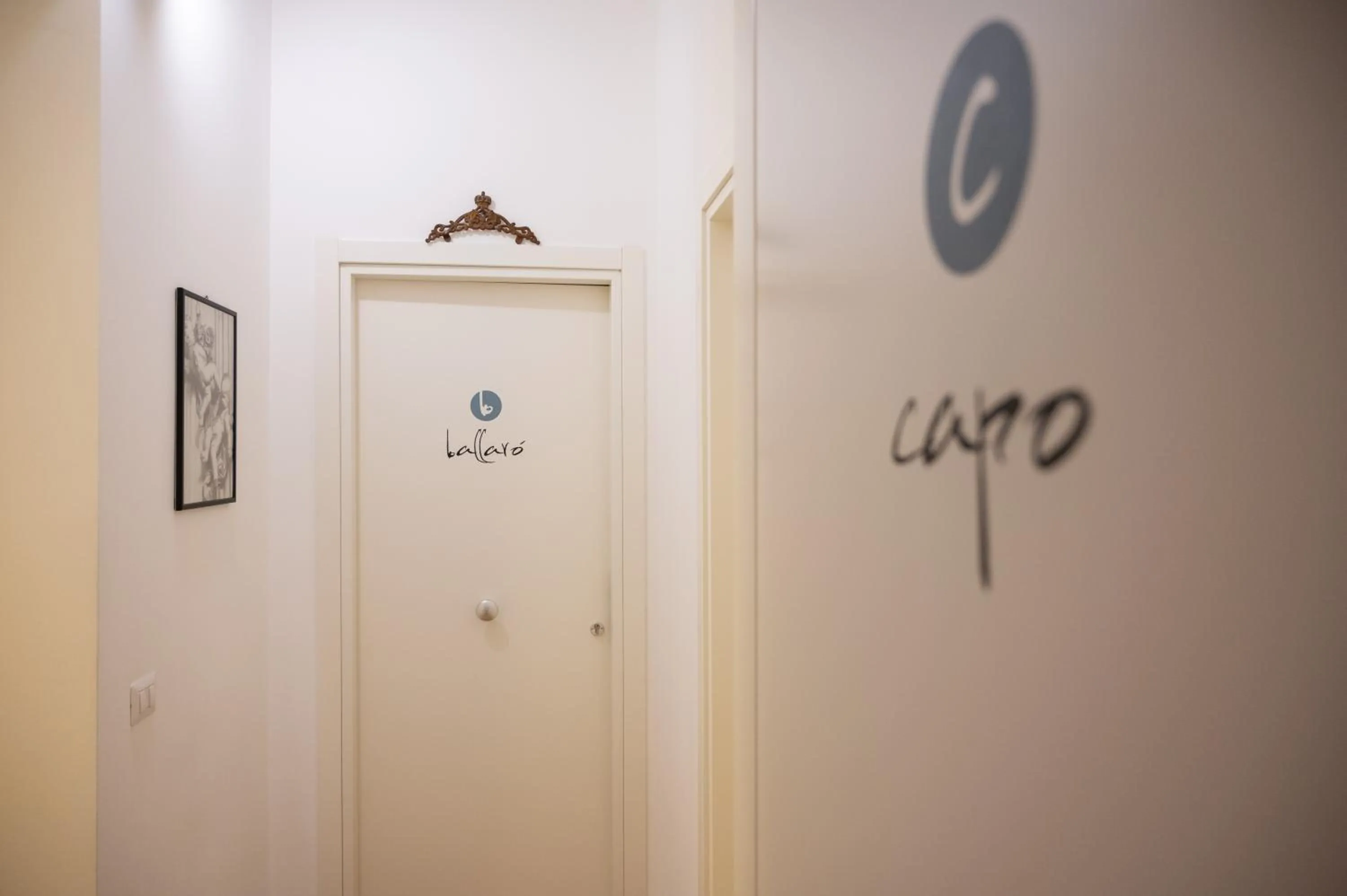 Decorative detail in Ai Tre Mercati