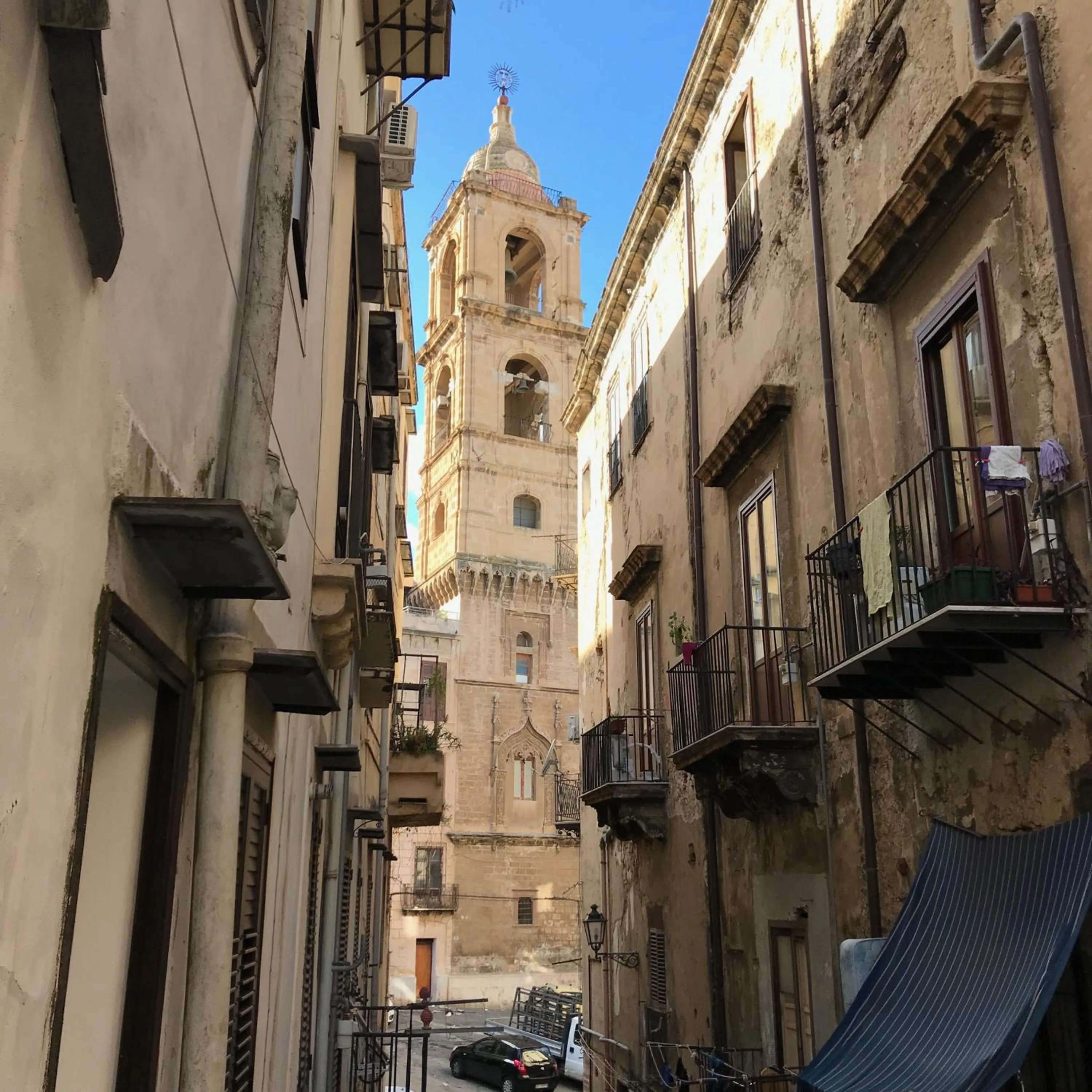 Nearby landmark in Ai Tre Mercati