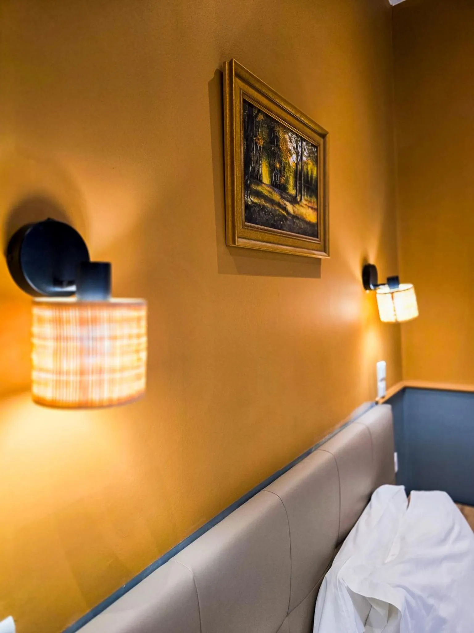 Bed in Hôtel Les Voyageurs