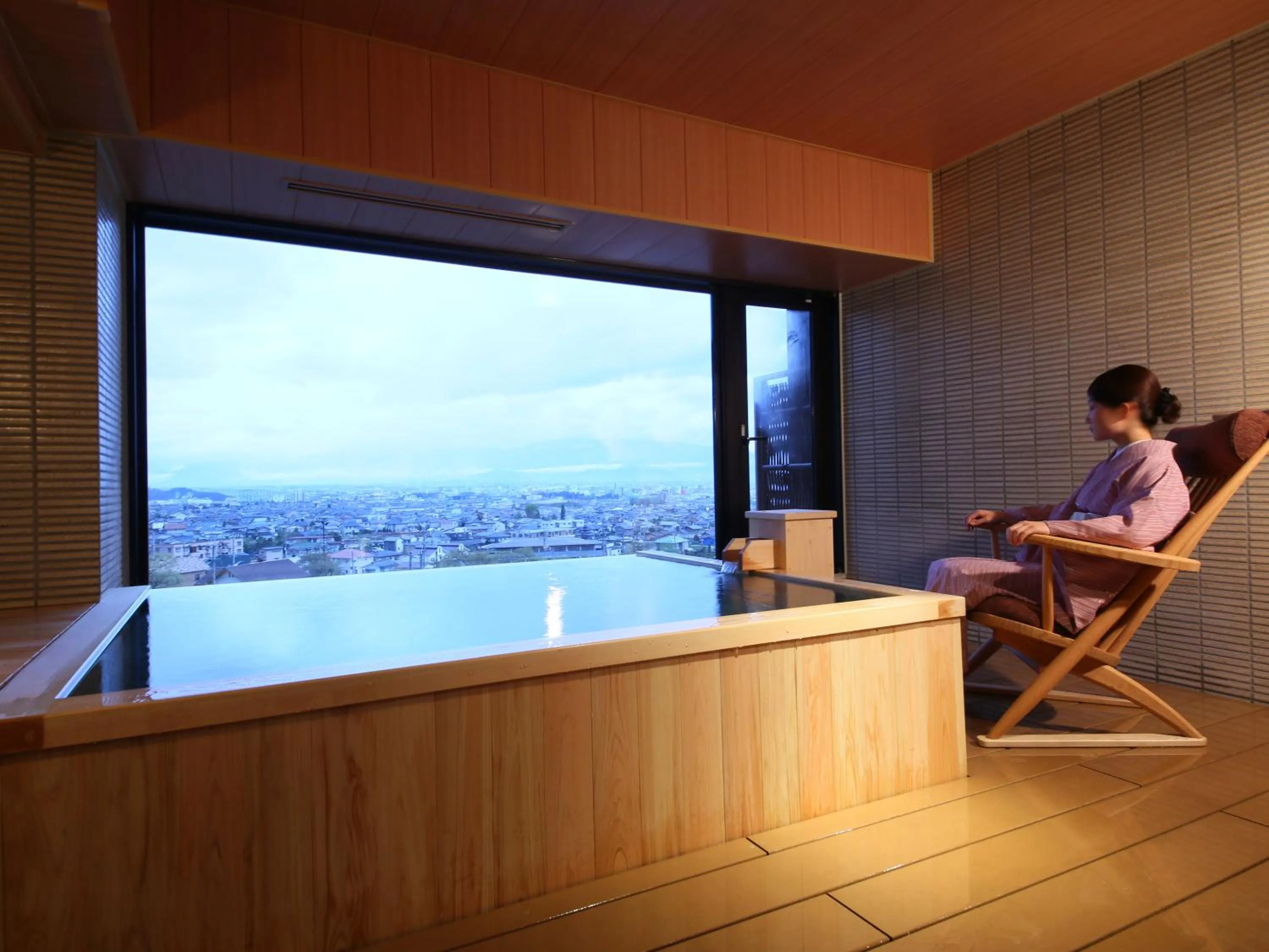 Hot Spring Bath in Shoho