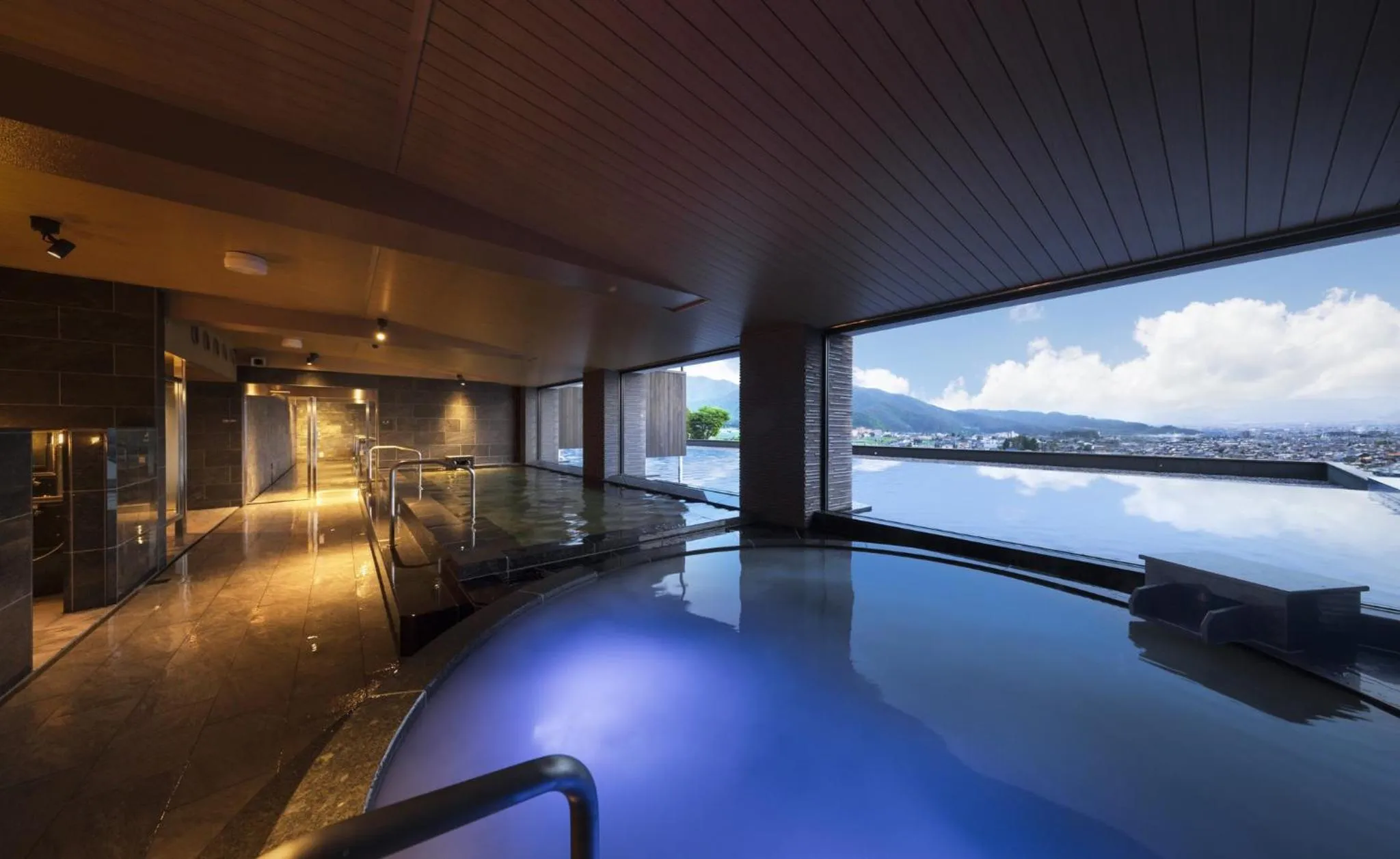 Hot Spring Bath in Shoho