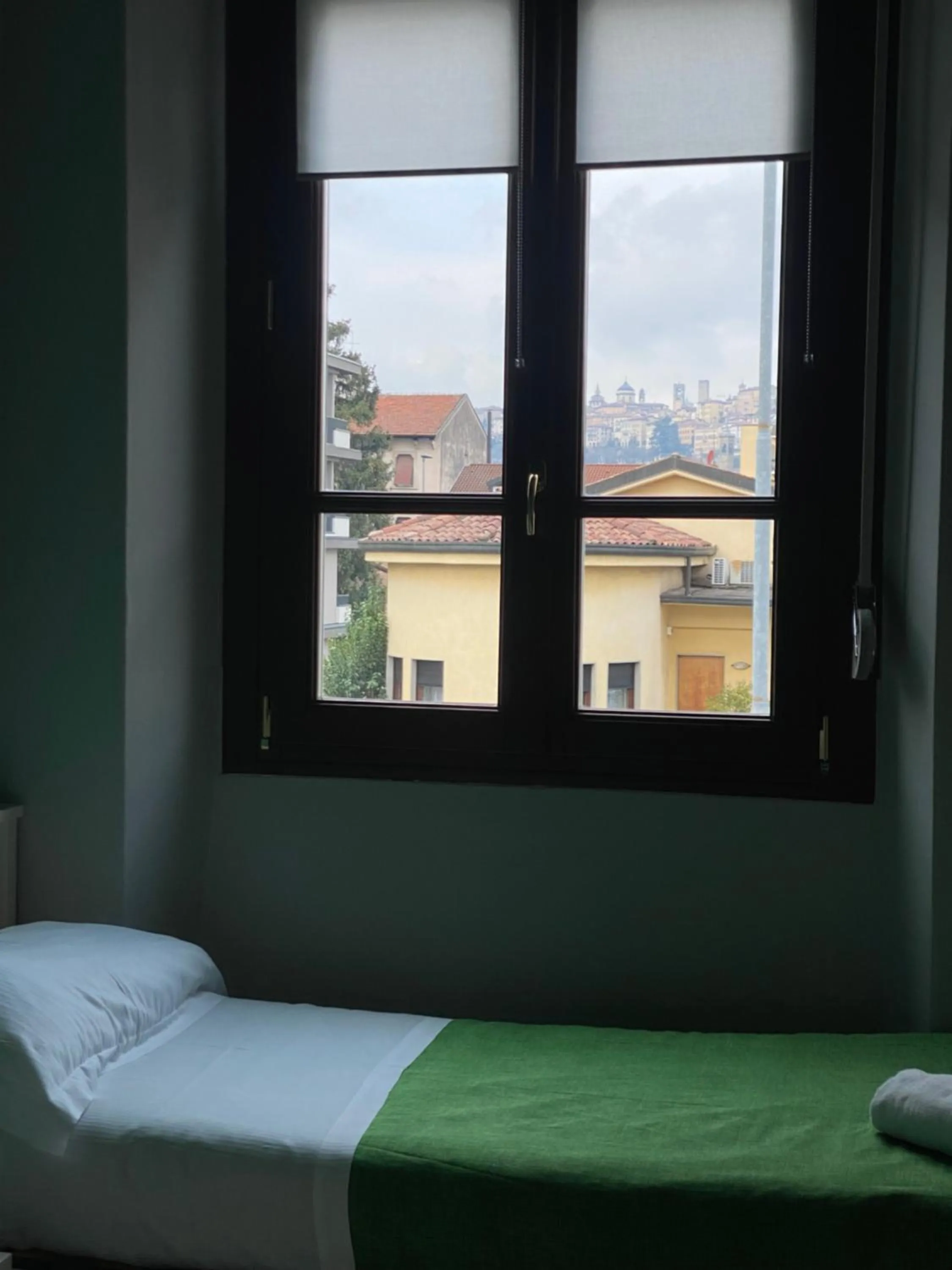 View (from property/room), Bed in GIO'EL Happiness Guest House