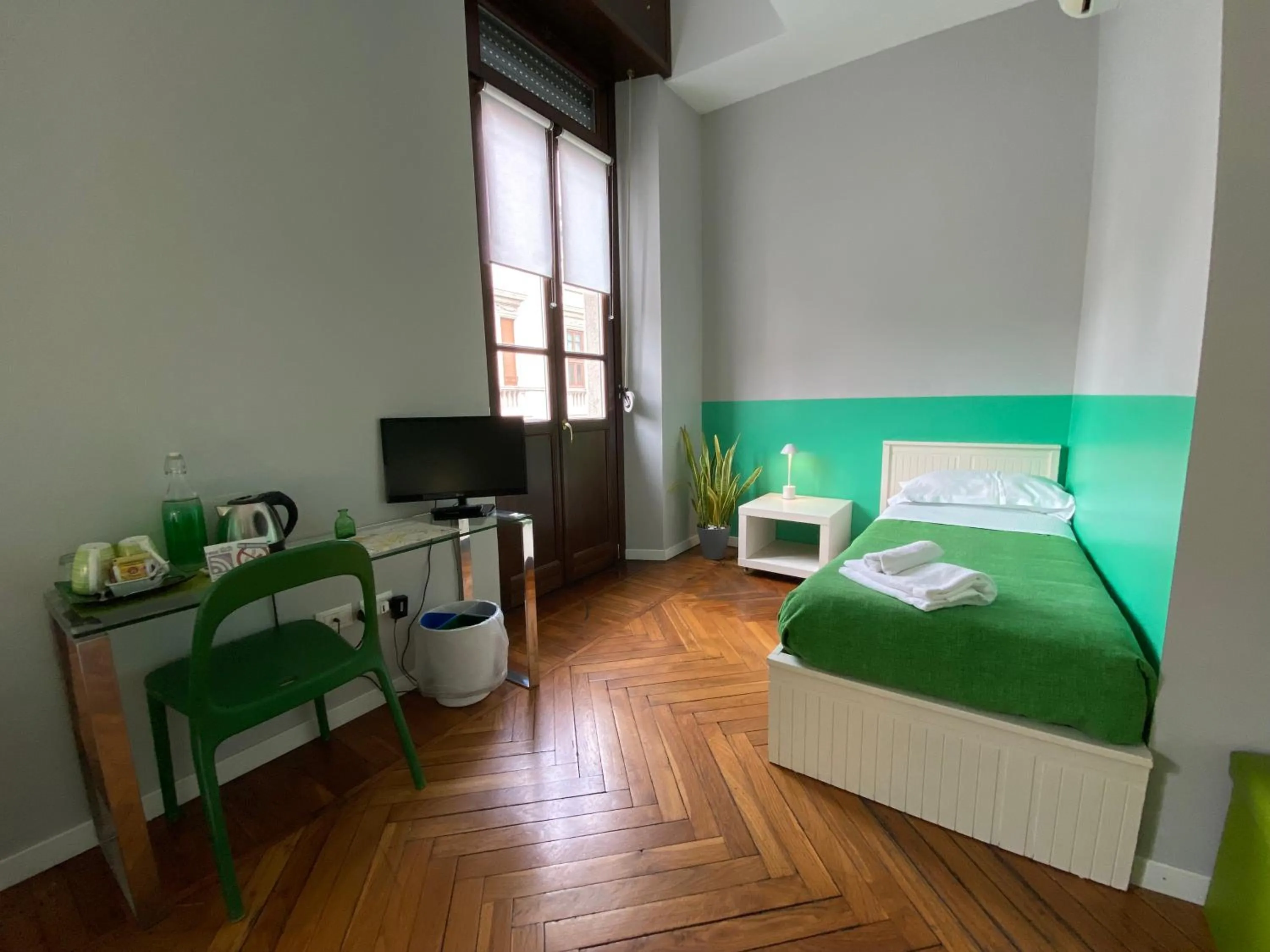 Balcony/Terrace, Bed in GIO'EL Happiness Guest House