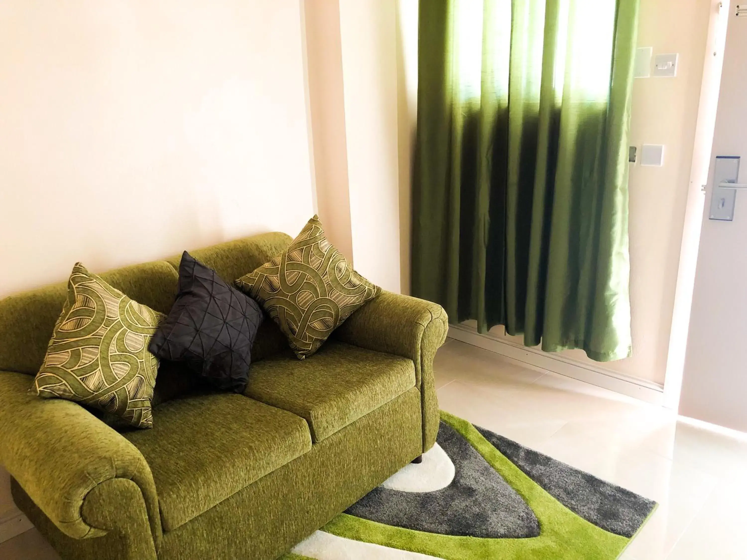 Deluxe Double Room with Balcony in Calliandras Apartment Complex Deluxe Double Room with Balcony in Calliandras Apartment Complex