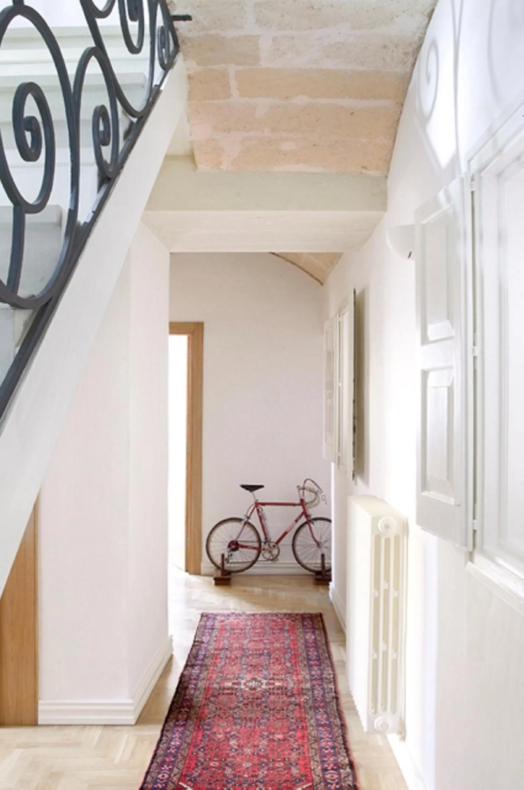 Decorative detail in Palazzo De Giorgi B&B