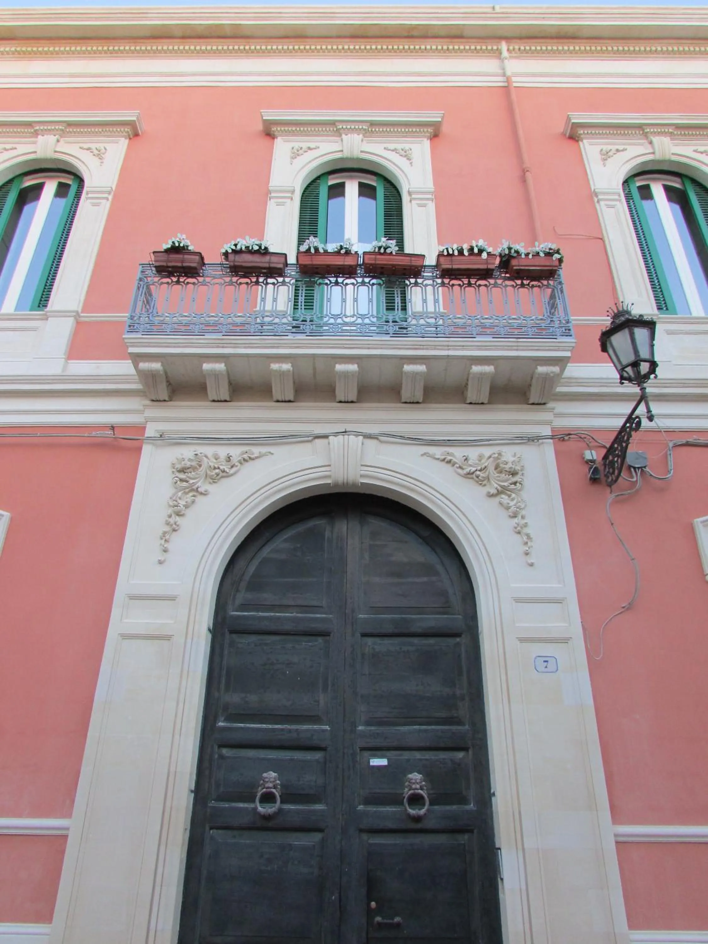 Facade/entrance in Palazzo De Giorgi B&B
