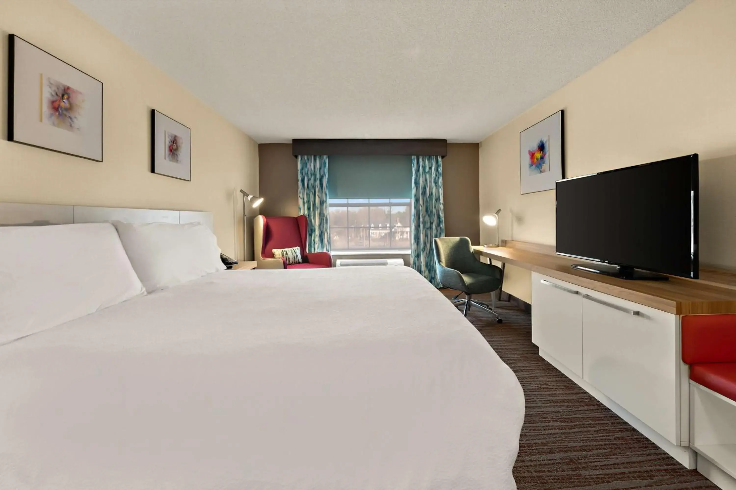 King Room - Hearing Access in Hilton Garden Inn Williamsburg King Room - Hearing Access in Hilton Garden Inn Williamsburg