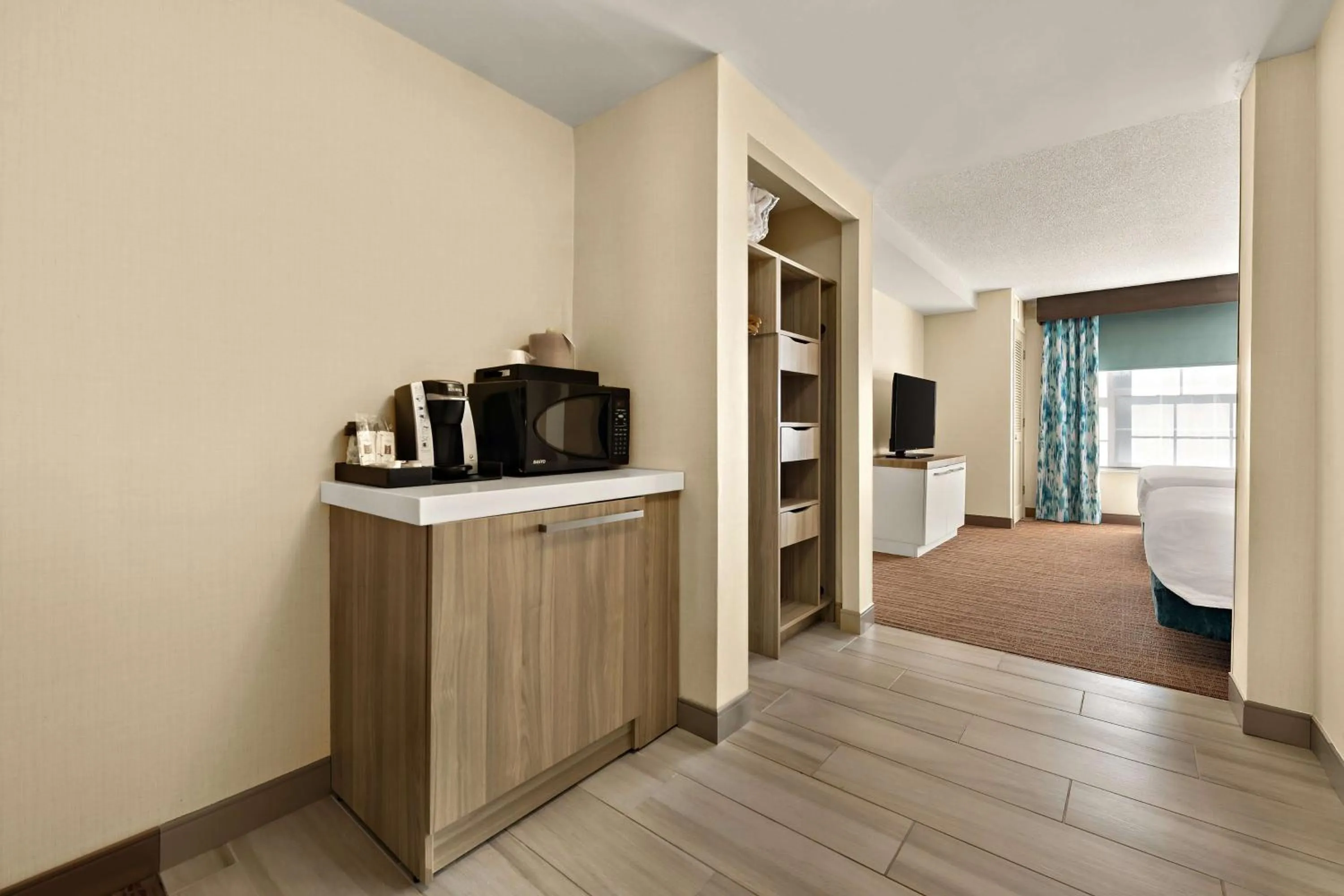 Photo of the whole room in Hilton Garden Inn Williamsburg