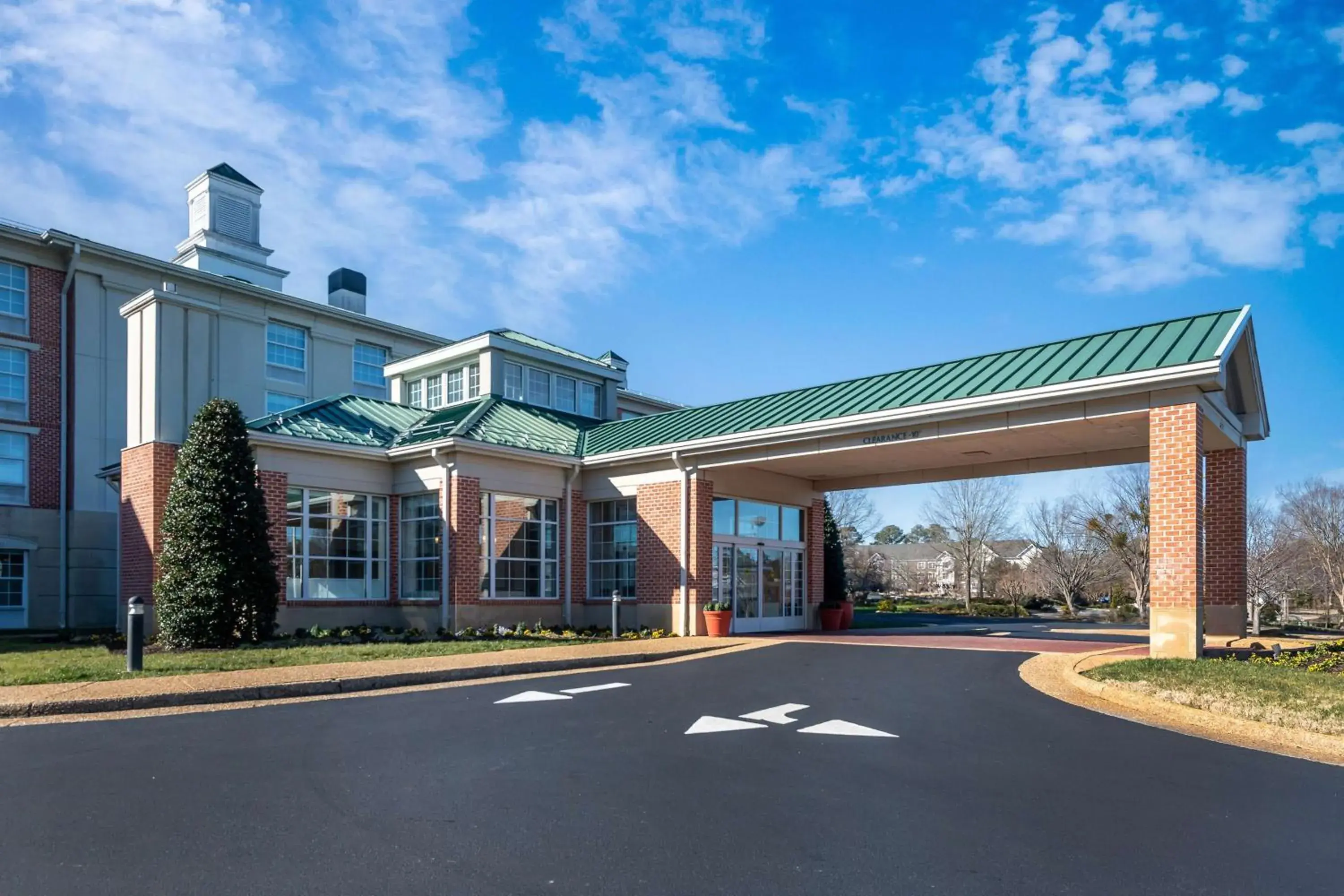 Property building in Hilton Garden Inn Williamsburg Property building in Hilton Garden Inn Williamsburg