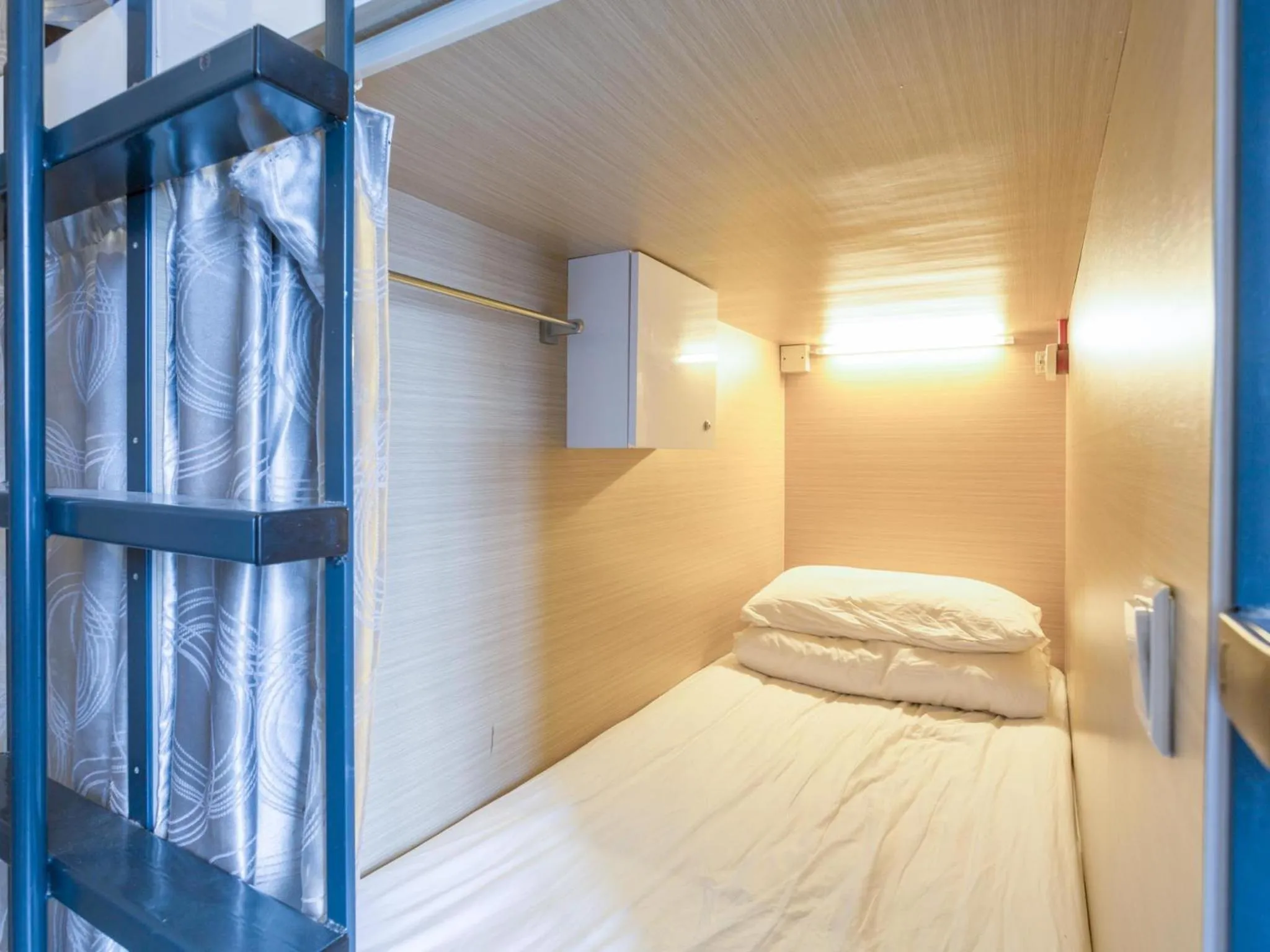 bunk bed, Bed in K2 Guesthouse Central