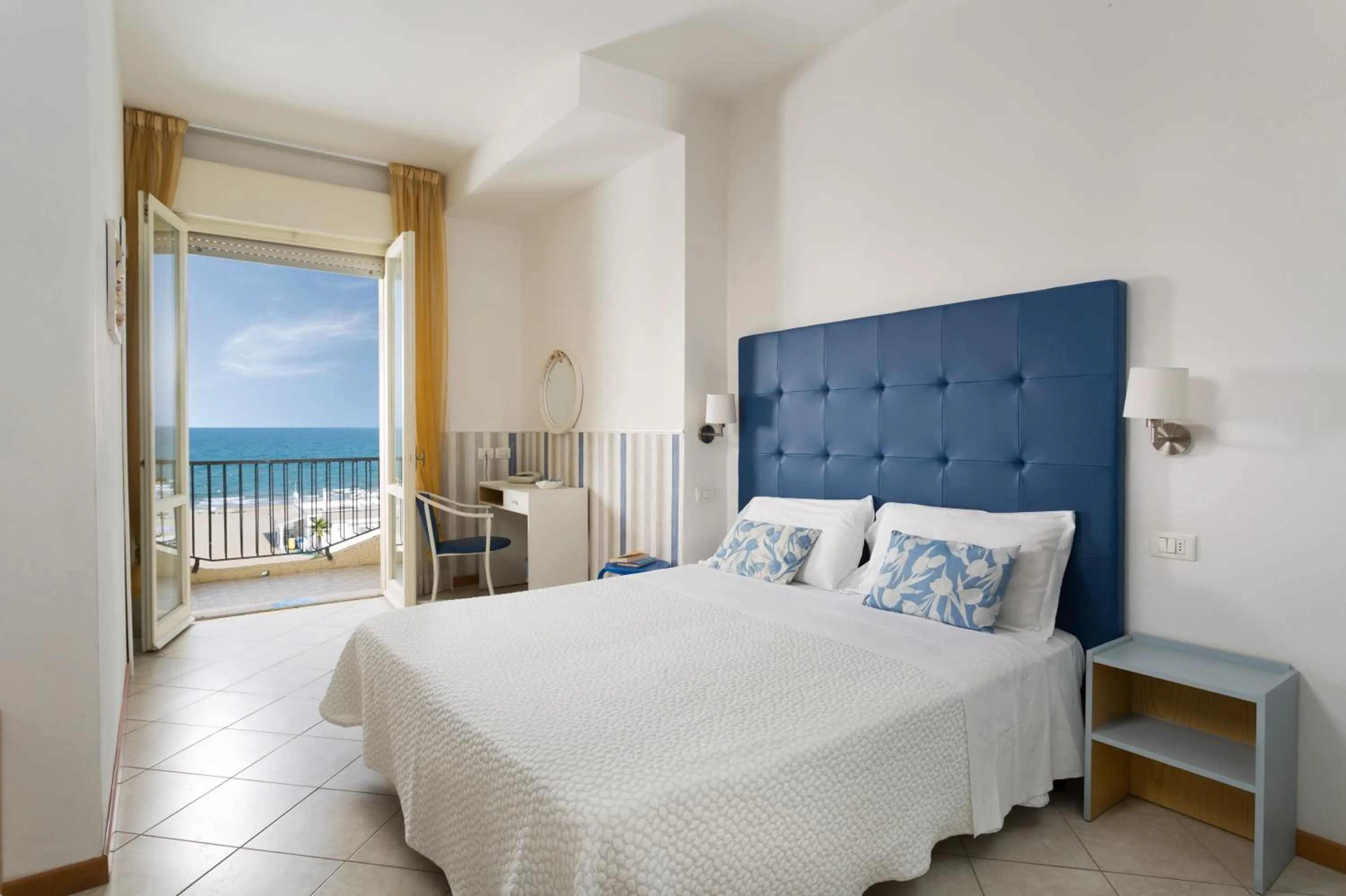 Hotel Ambasciatori Beach Front Breakfast e Brunch XXL fino alle 12 30