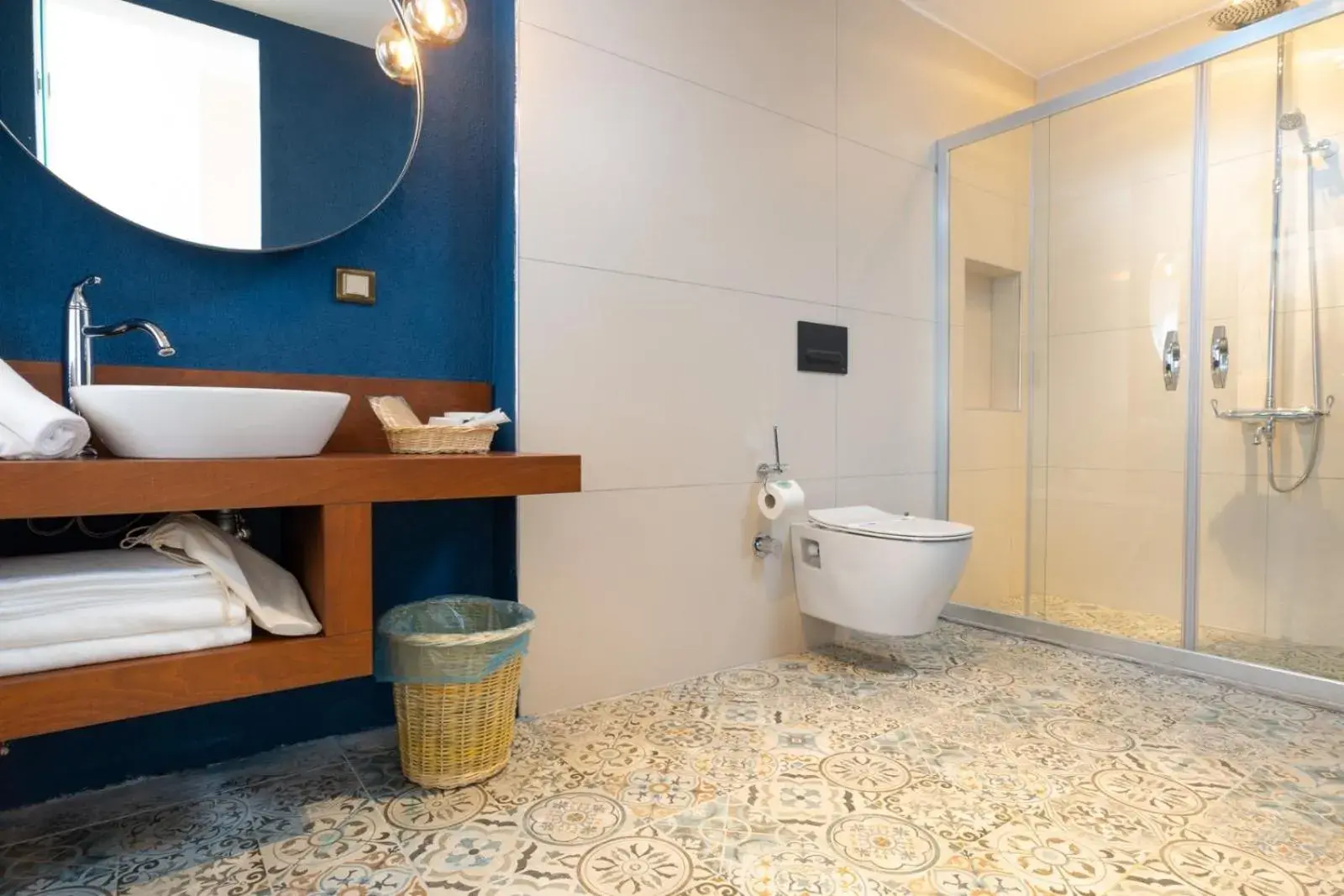 Bathroom in Hotel Karbel Sun Bathroom in Hotel Karbel Sun