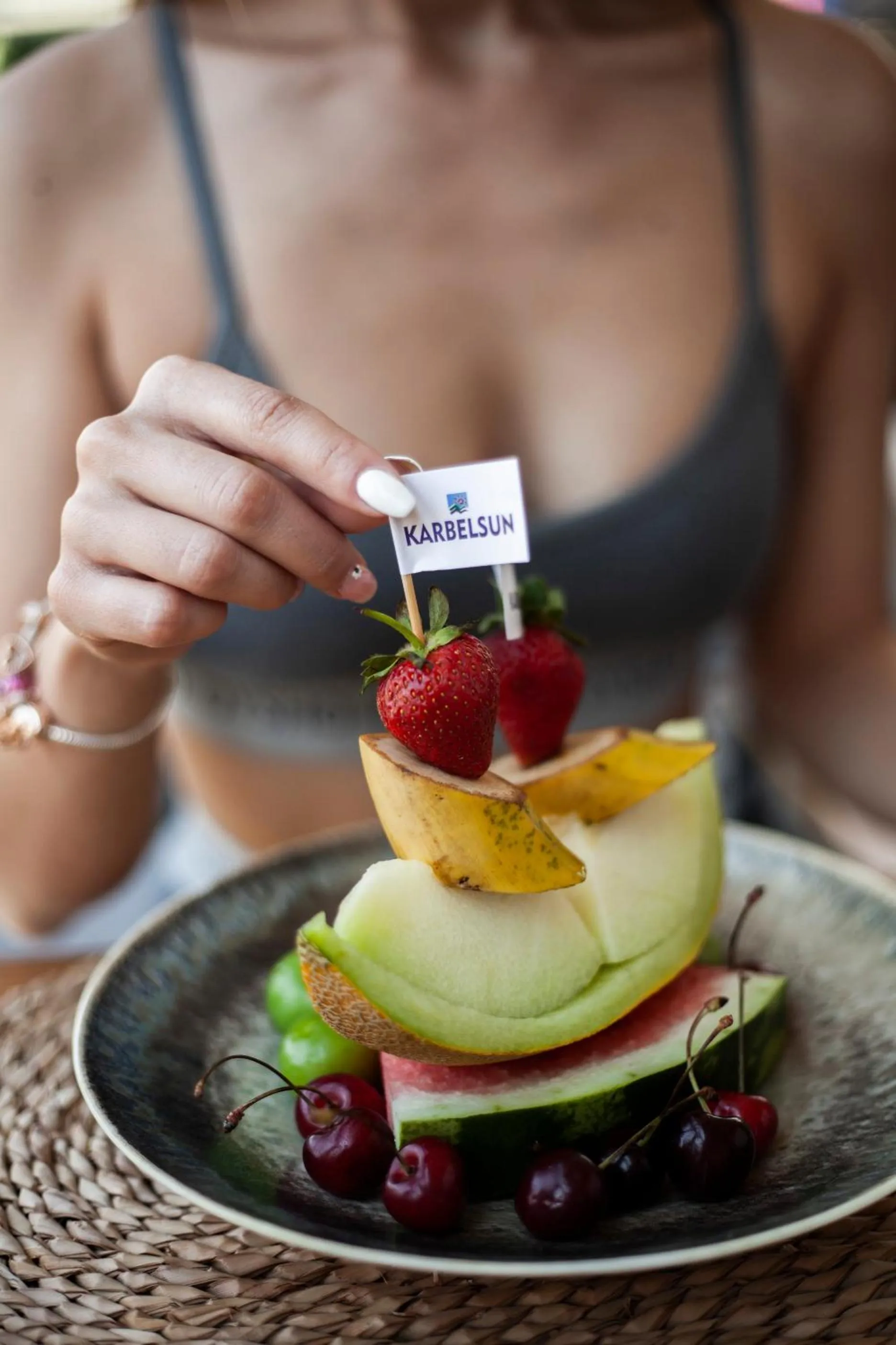 Restaurant/places to eat in Hotel Karbel Sun