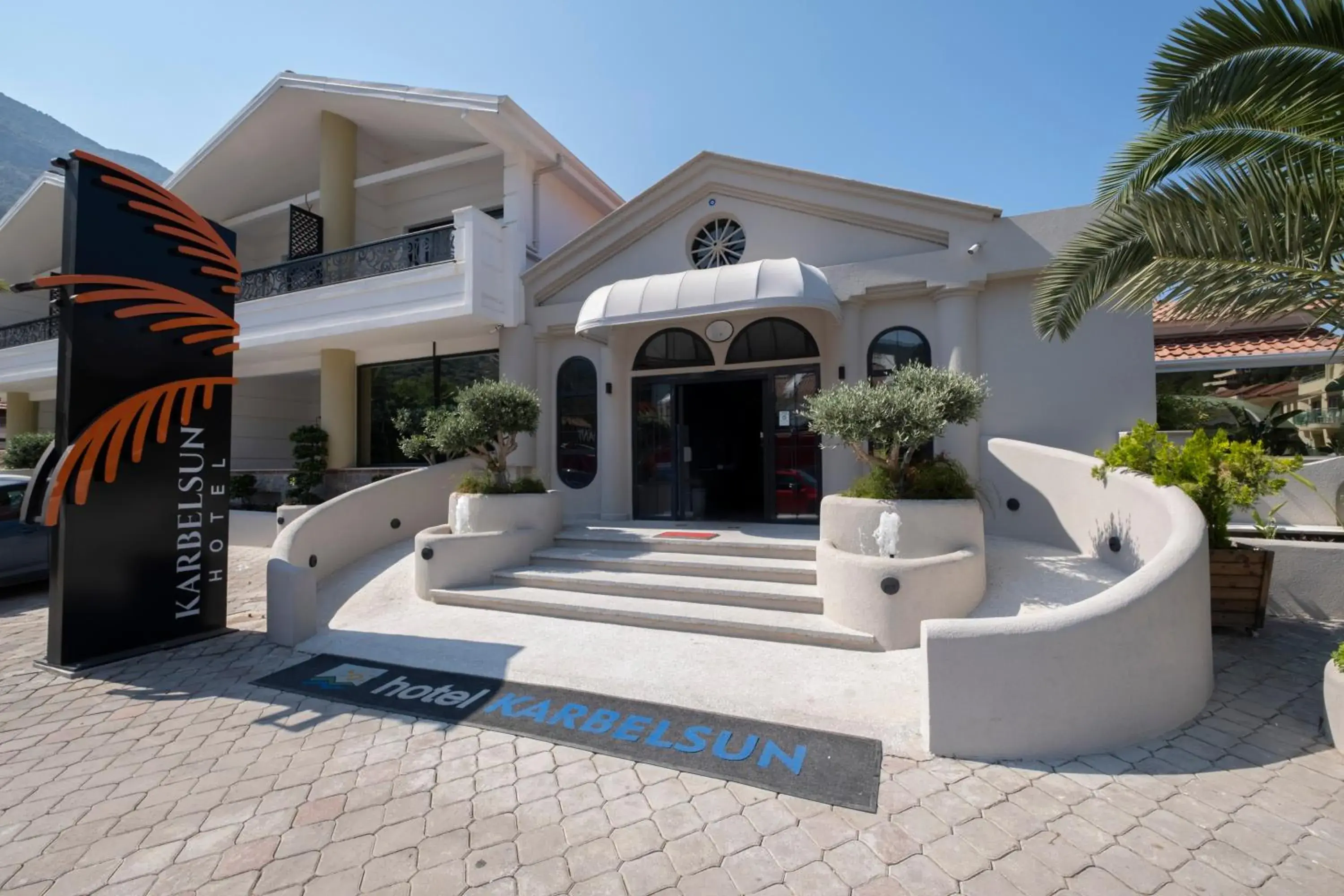 Property building in Hotel Karbel Sun Property building in Hotel Karbel Sun