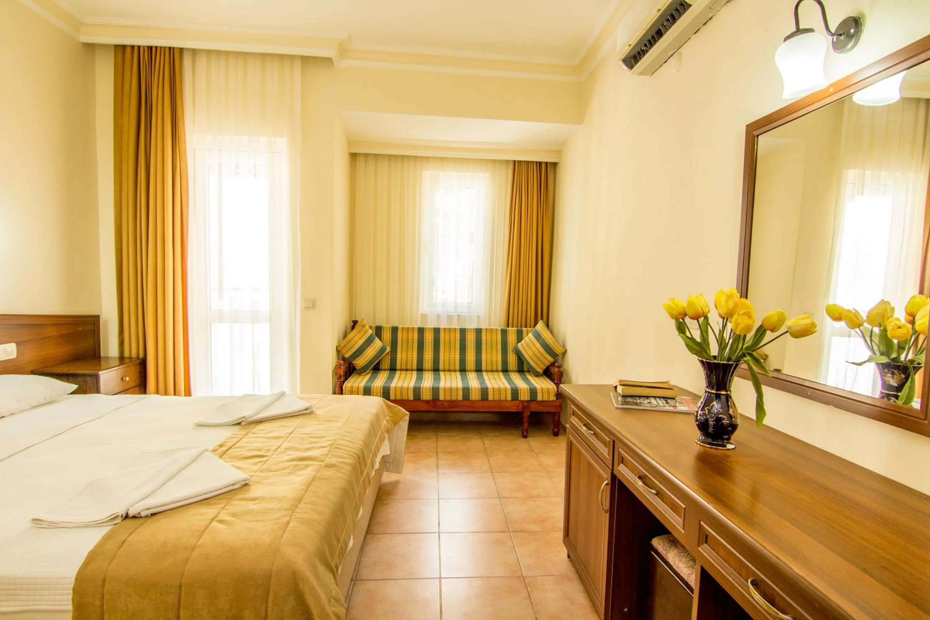 Bed in Hotel Karbel Sun