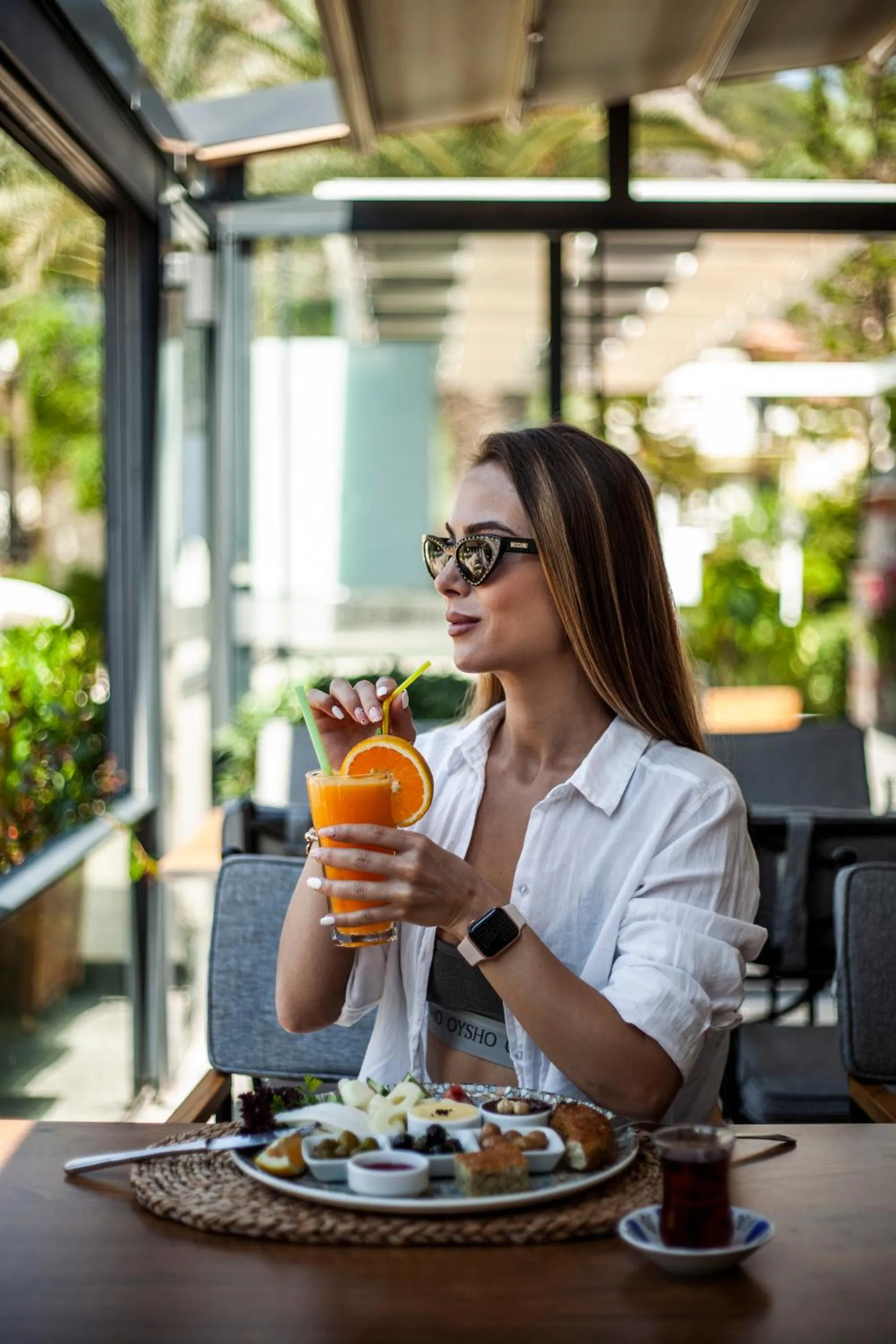 Restaurant/places to eat in Hotel Karbel Sun