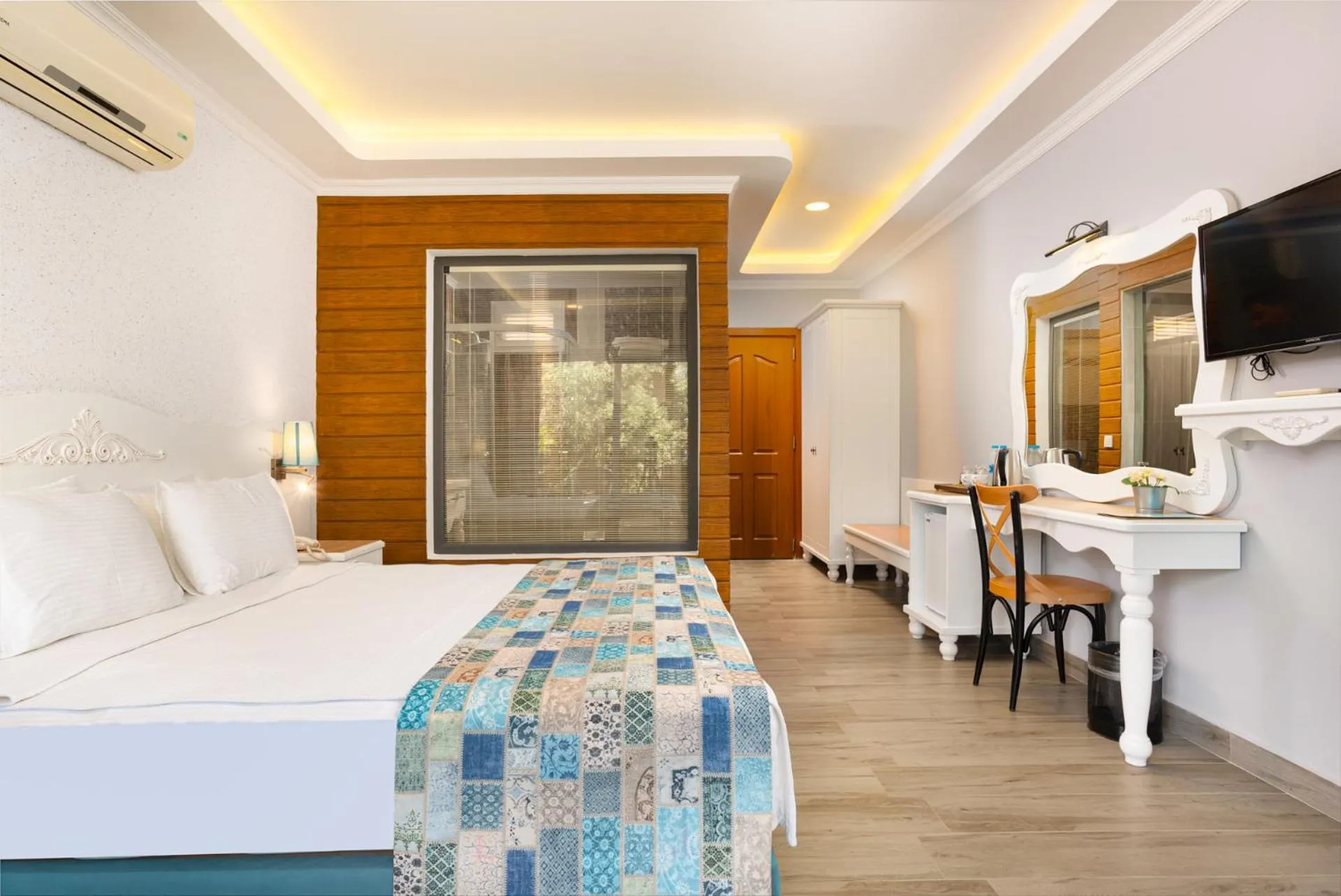 Bed in Hotel Karbel Sun