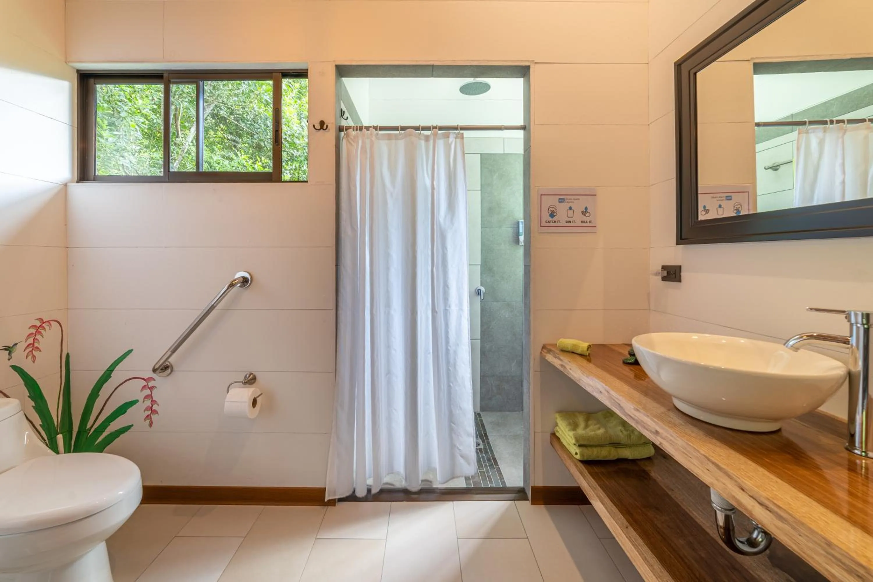 Shower in Aves de Tierras Altas