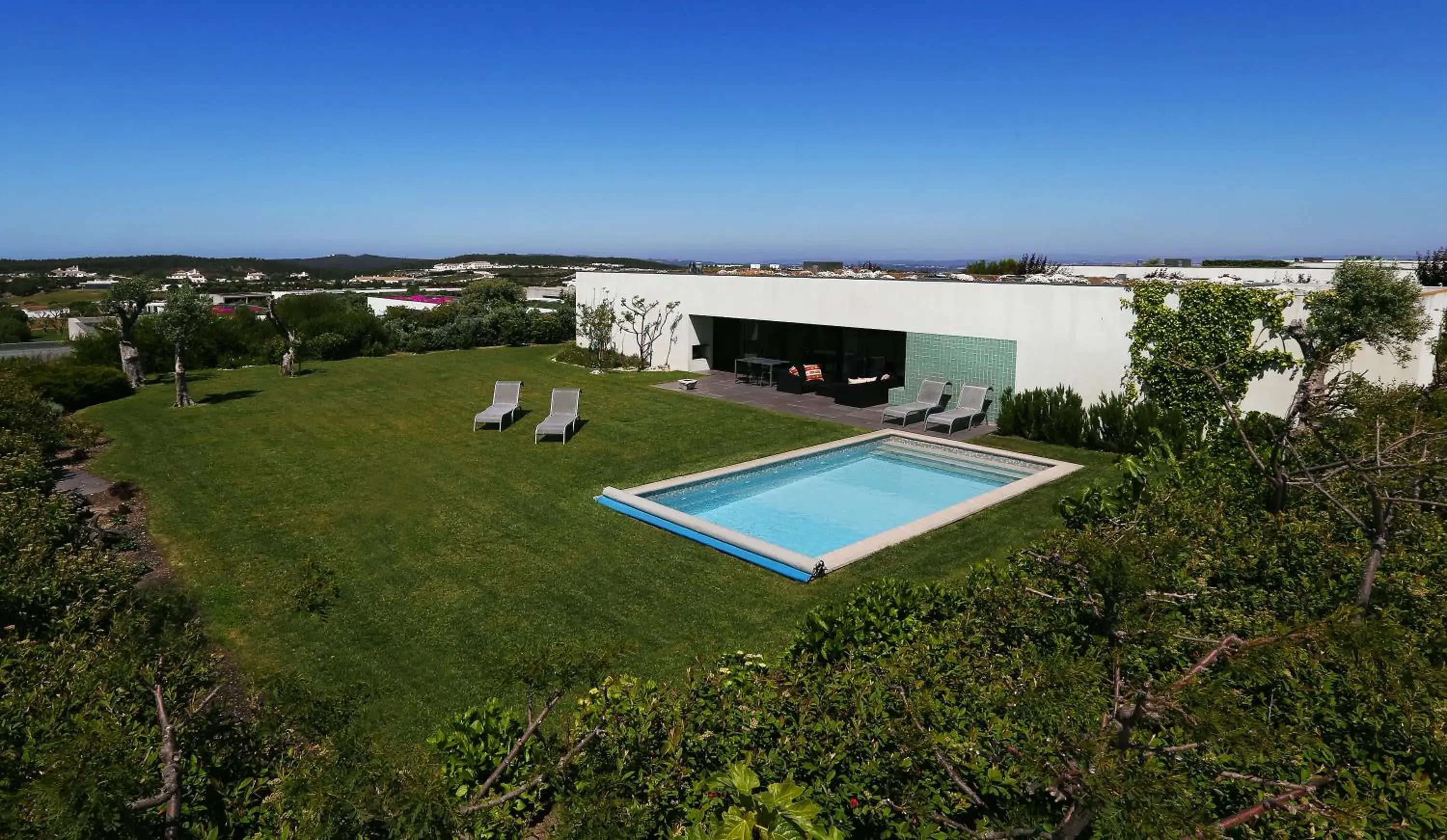 Three-Bedroom Villa with Private Pool in Bom Sucesso Resort Three-Bedroom Villa with Private Pool in Bom Sucesso Resort