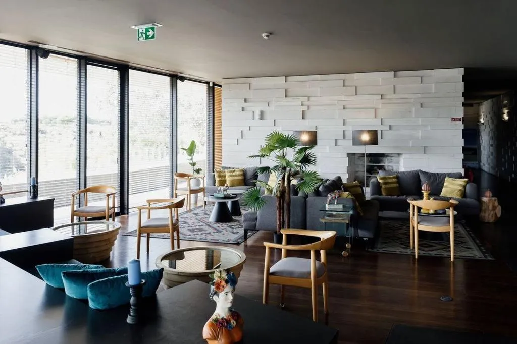 Restaurant/places to eat in Bom Sucesso Resort