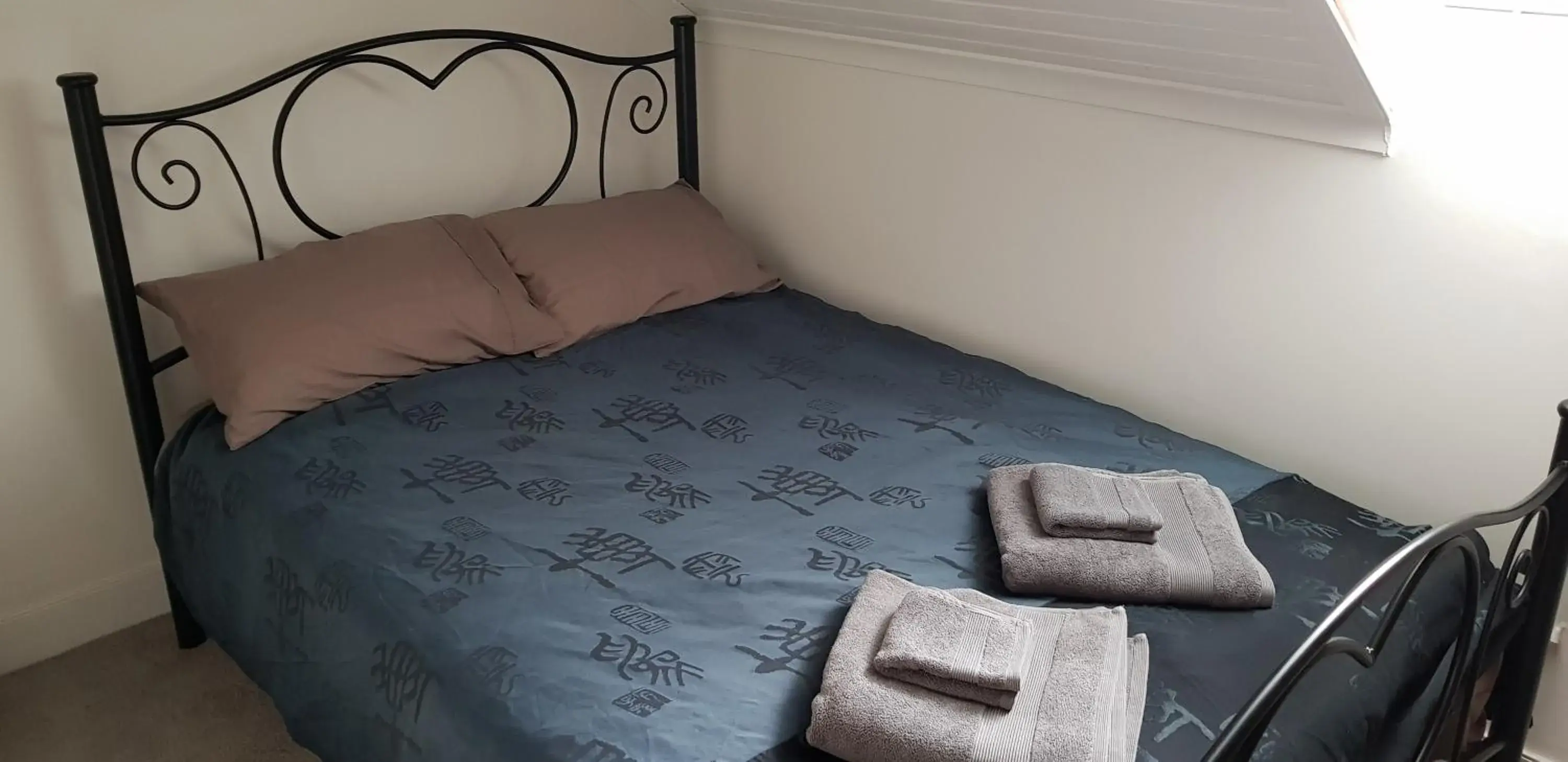 Double Room with Shared Bathroom in Barrington Church B&B Double Room with Shared Bathroom in Barrington Church B&B