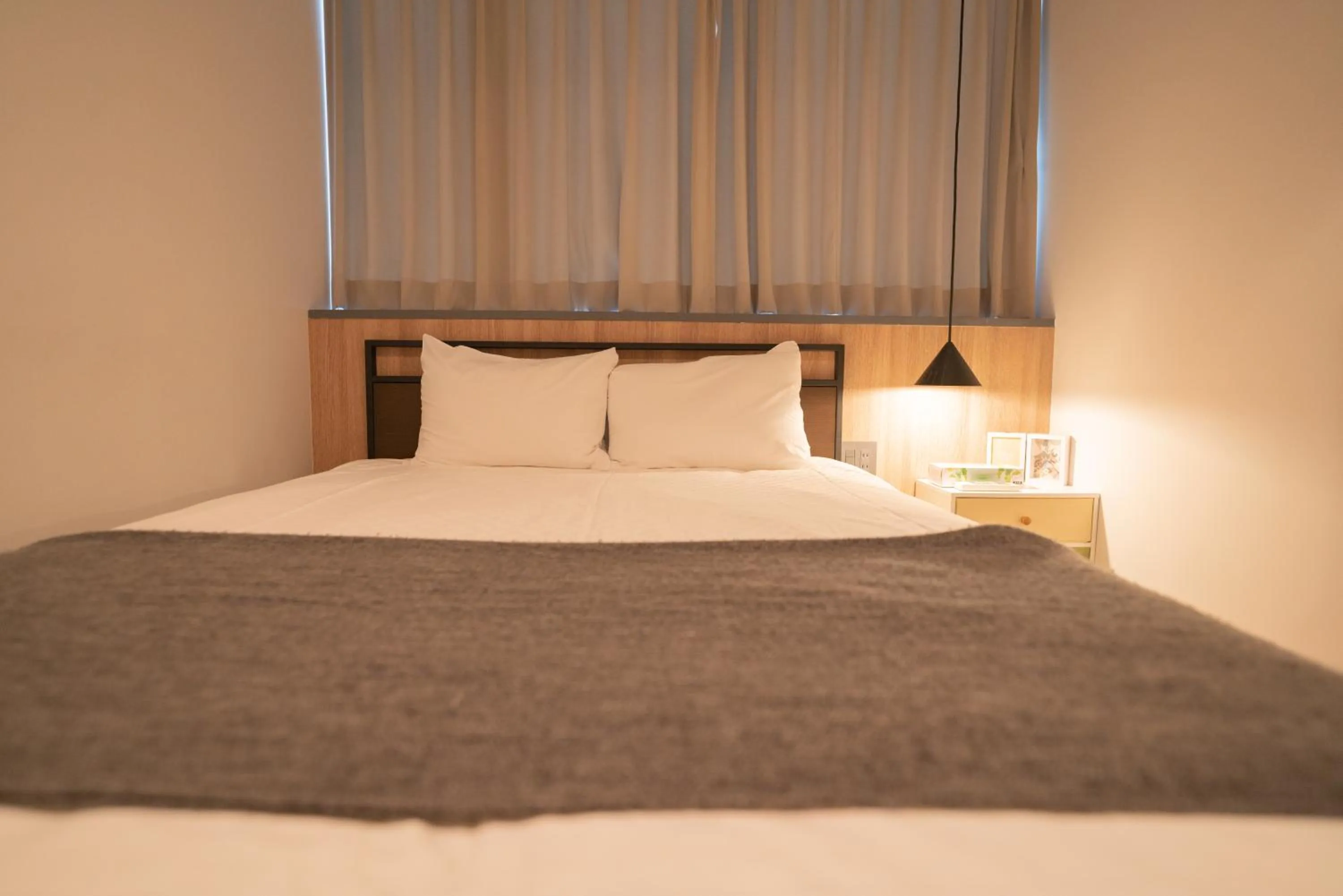 Bed in Yeah Room Namba