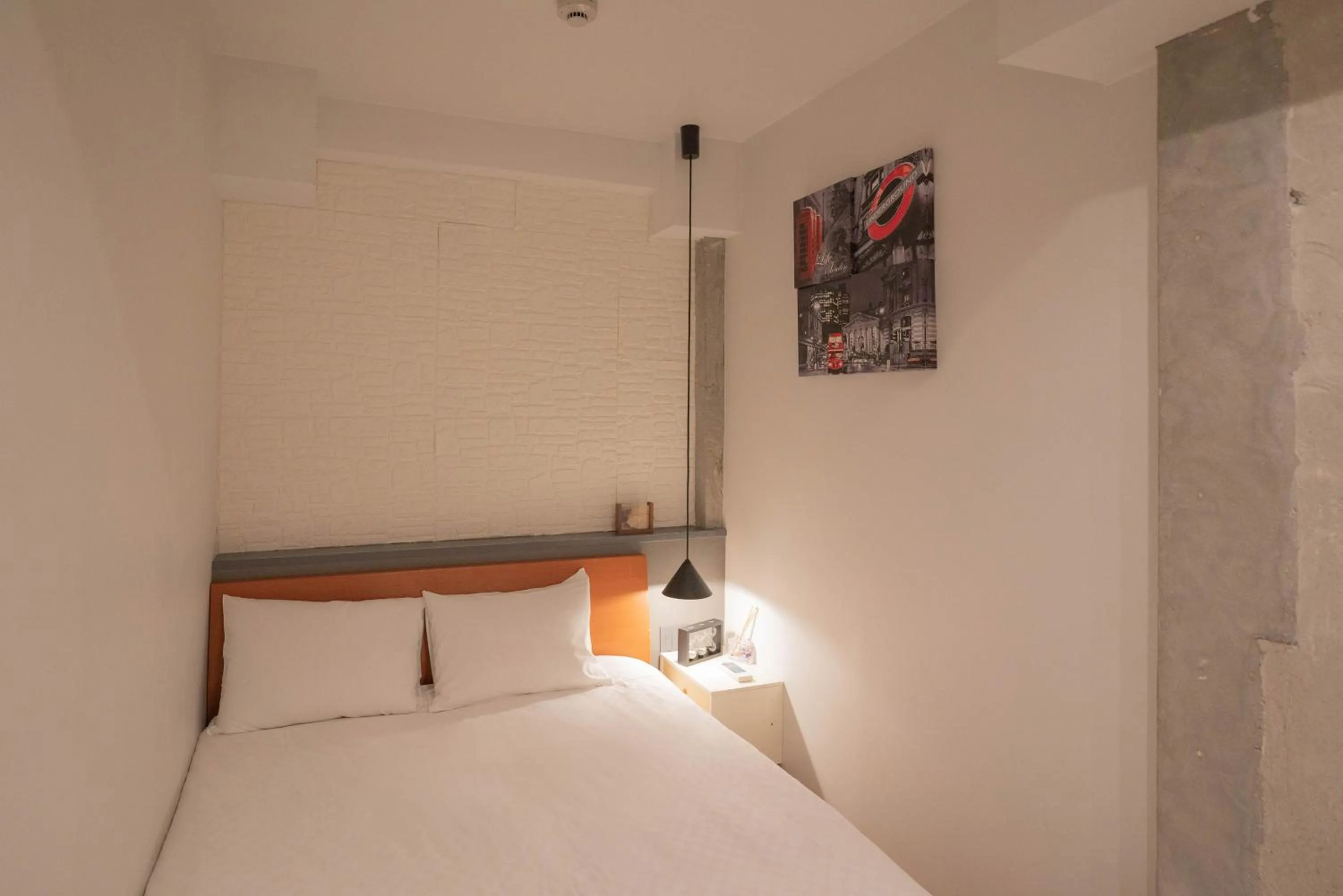 Bed in Yeah Room Namba