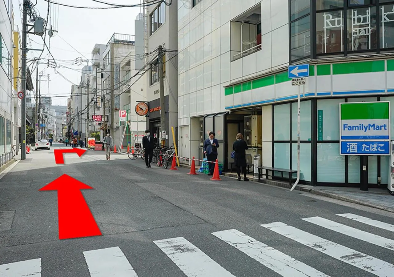 Facade/entrance in Yeah Room Namba