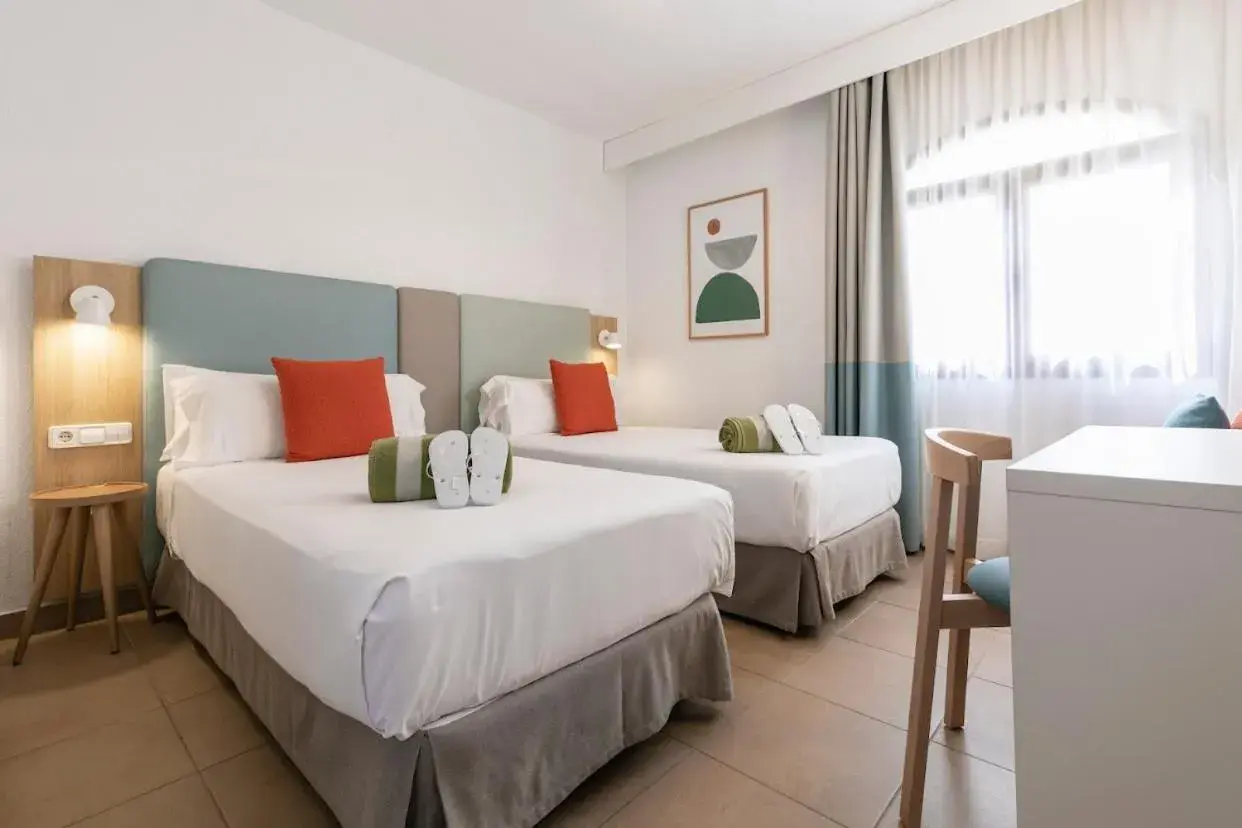 Bed in HD Parque Cristobal Tenerife Bed in HD Parque Cristobal Tenerife