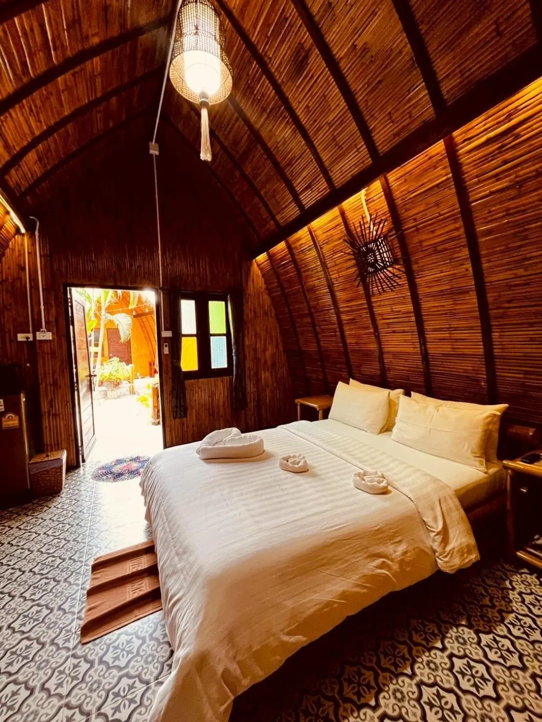 Bedroom, Bed in Cicada Lanta