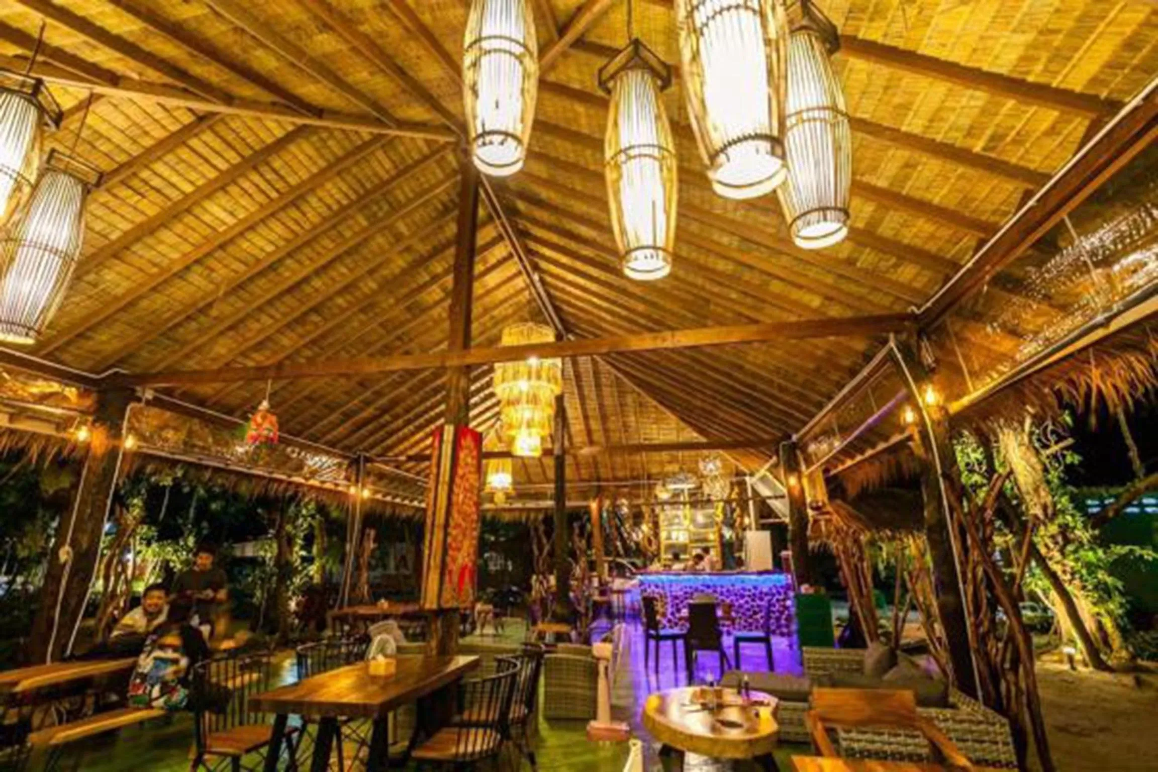 Restaurant/places to eat in Cicada Lanta