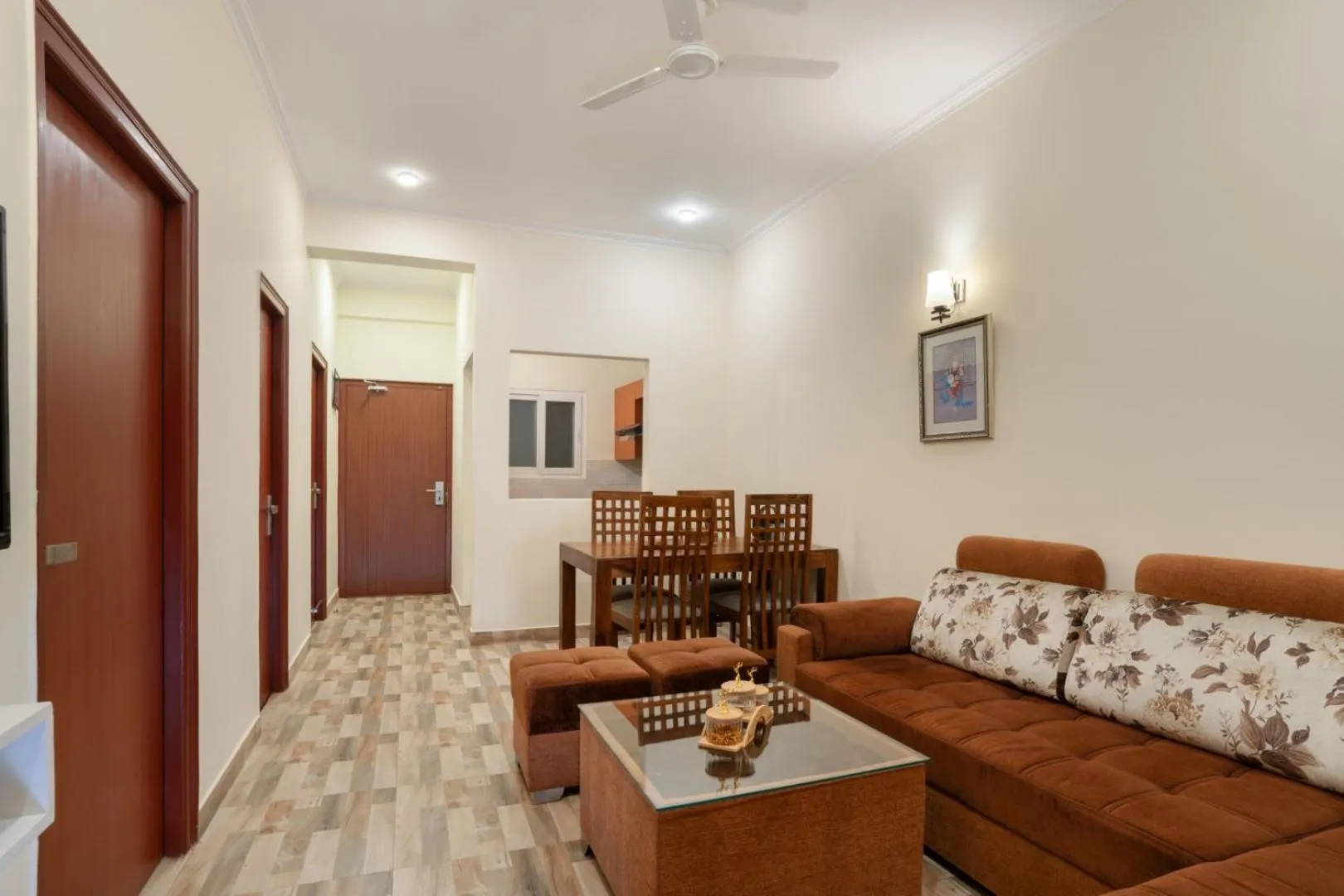 TV and multimedia in Clarks Inn Bhowali, Nainital