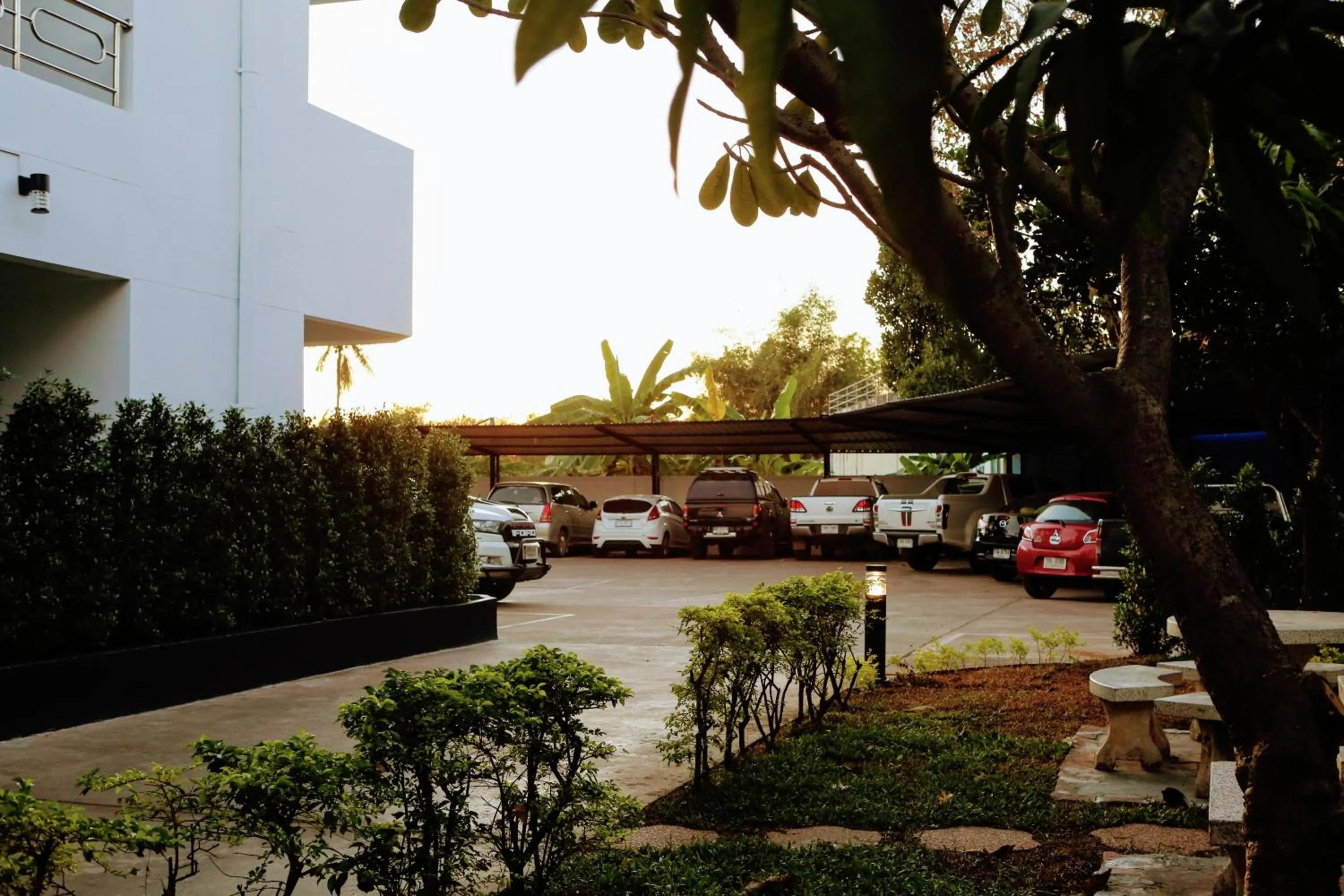 Facade/entrance in The Resto