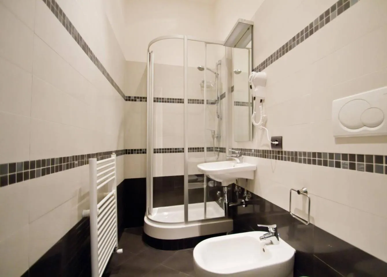 Bathroom in B&B Trieste Plus