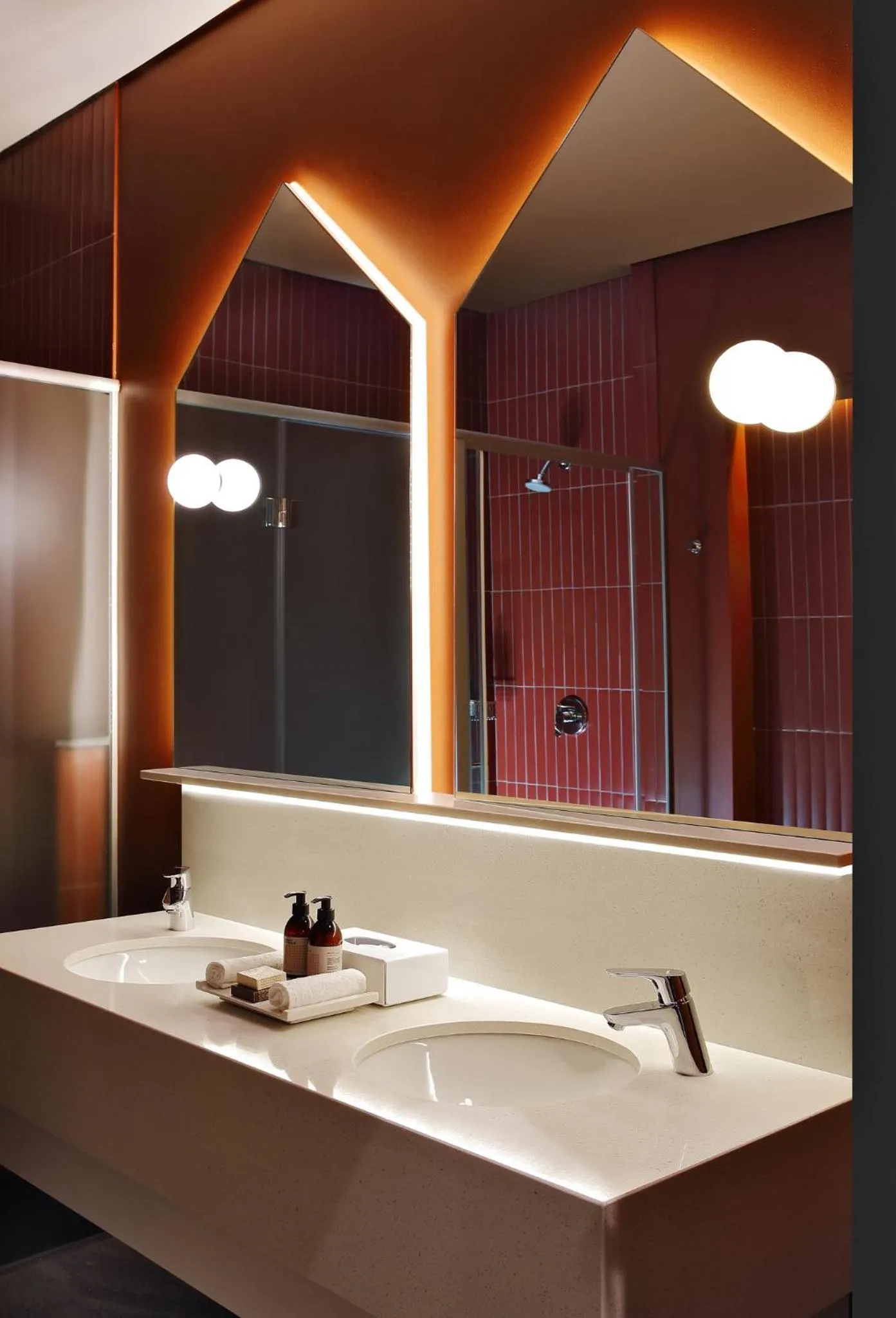 Bathroom in Home Suite Hotels Rosebank