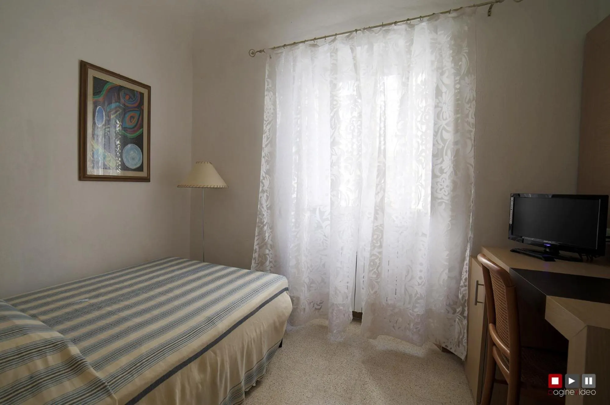 On site, Bed in Albergo Giugni