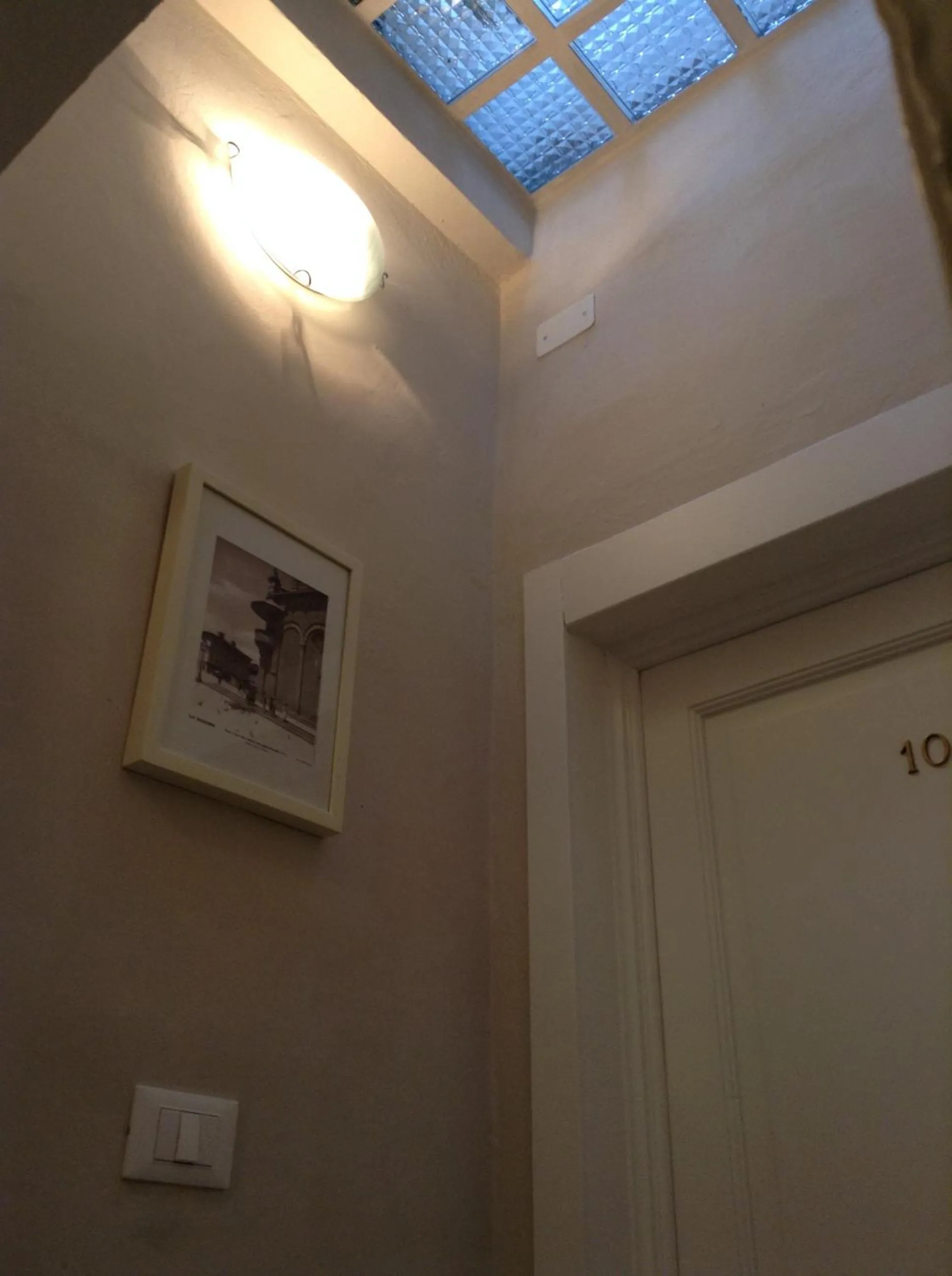 Decorative detail in Albergo Giugni