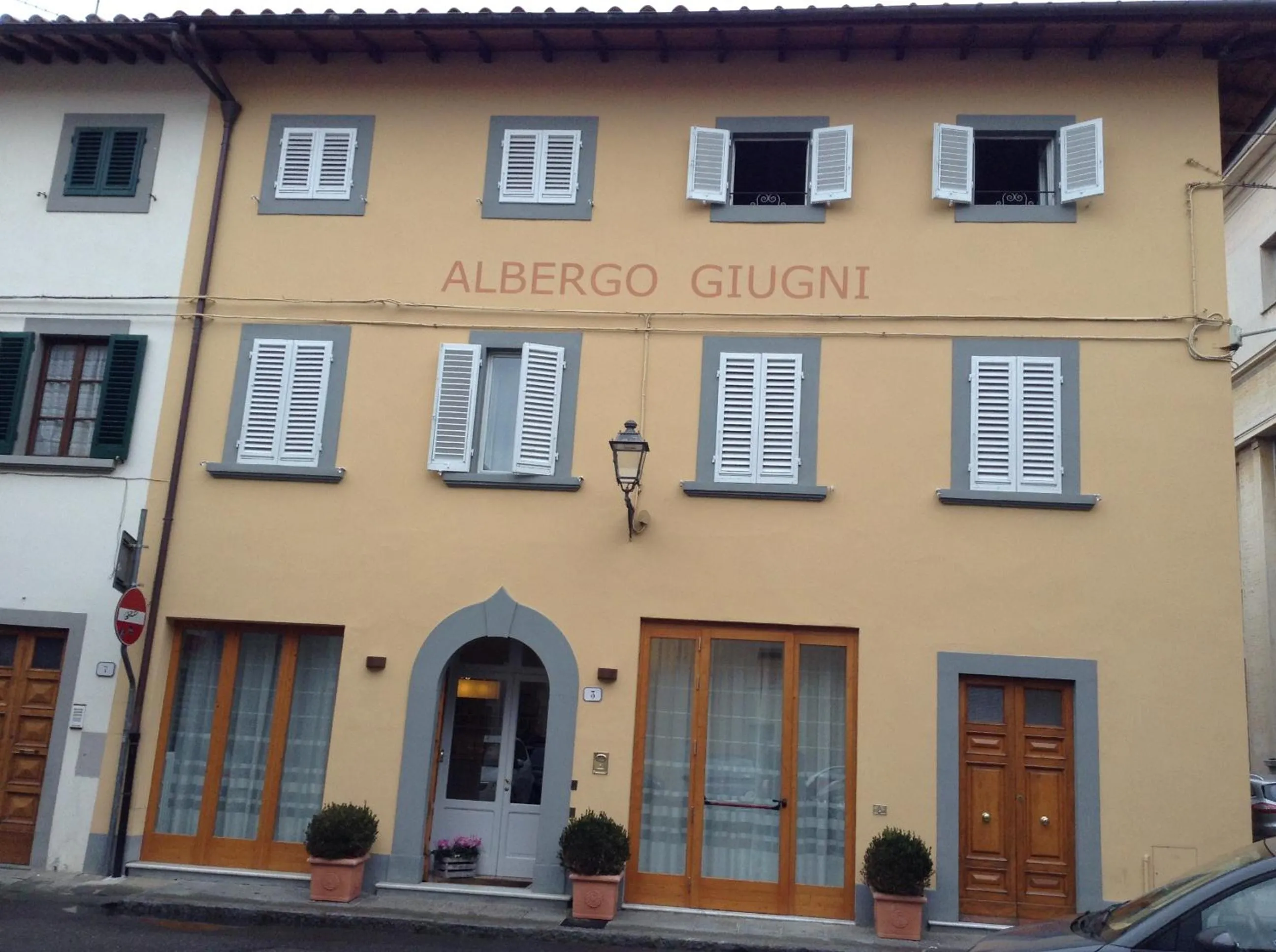 Property building in Albergo Giugni