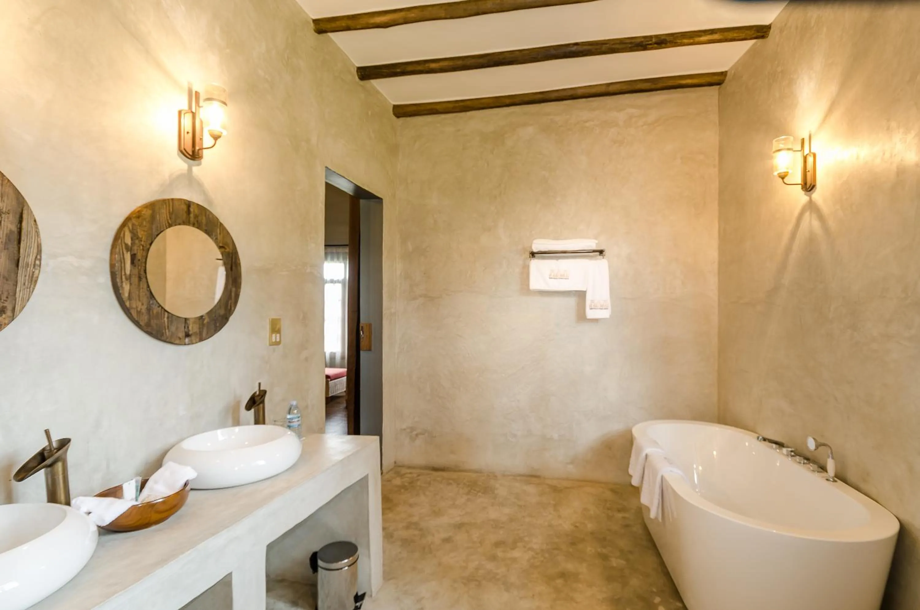 Bathroom in Emburara Farm Lodge