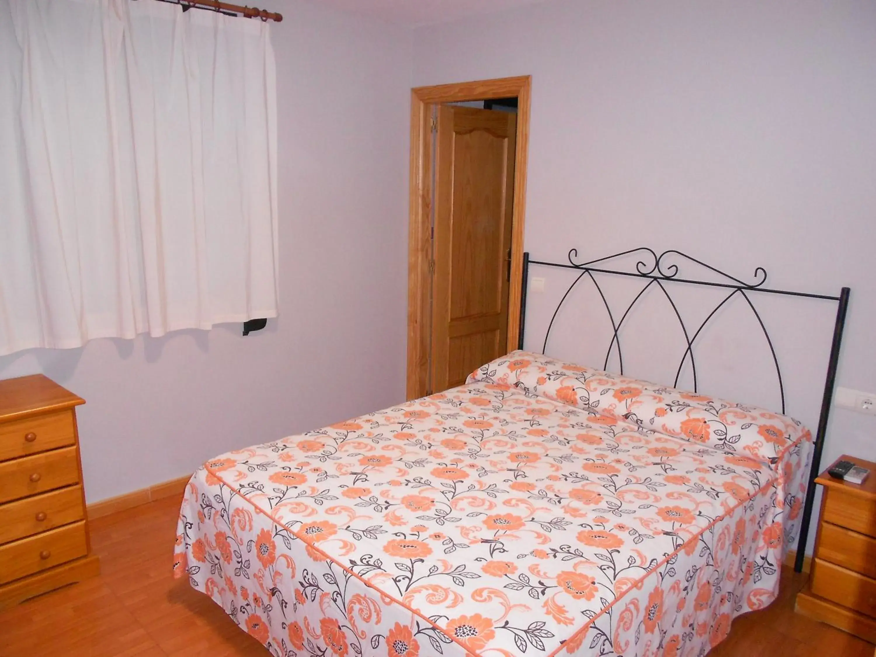 Double Room in Hostal Donaire Double Room in Hostal Donaire