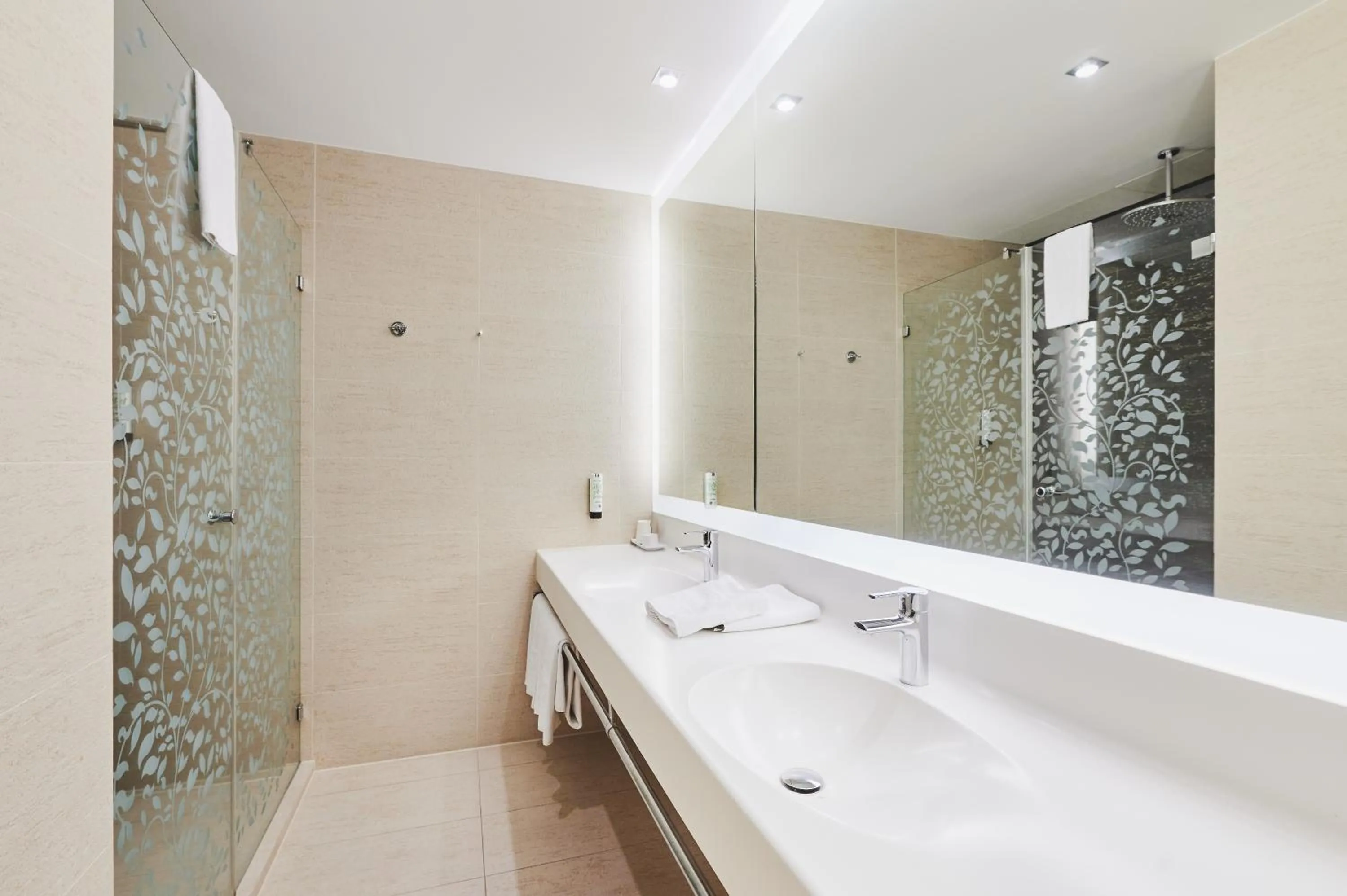 Bathroom in Hotel Narvil Conference & Spa