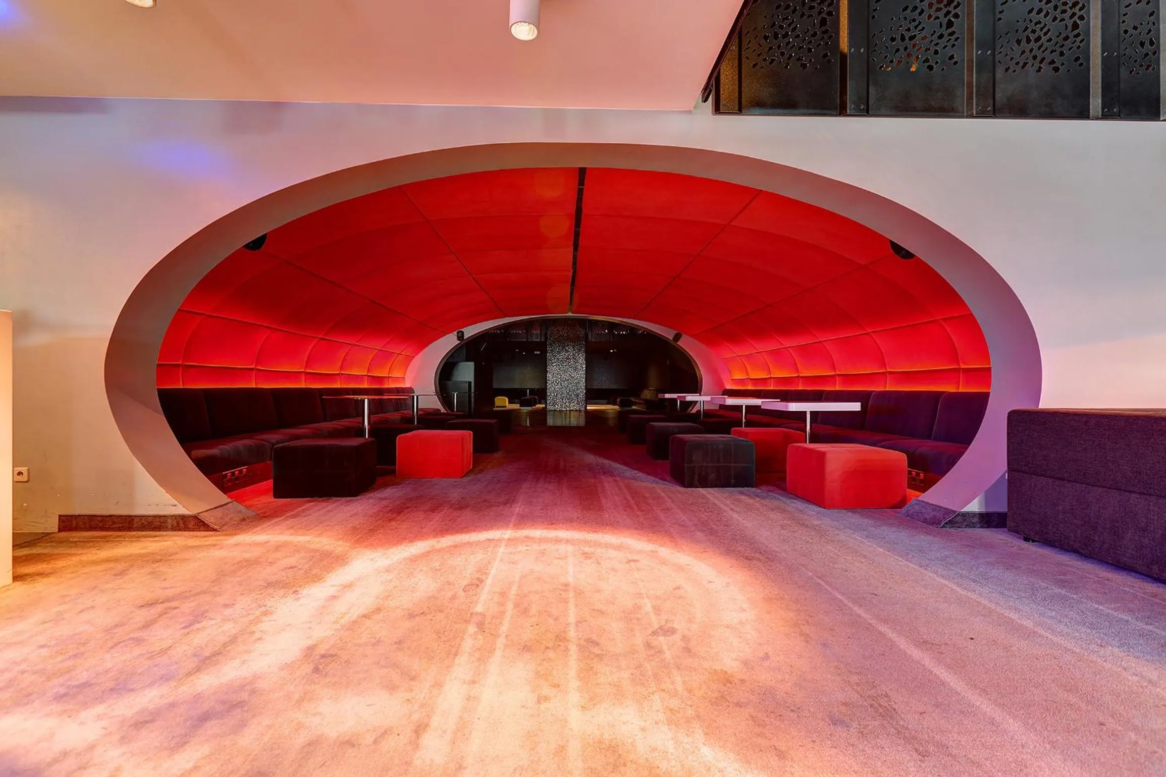 Nightclub / DJ in Hotel Narvil Conference & Spa