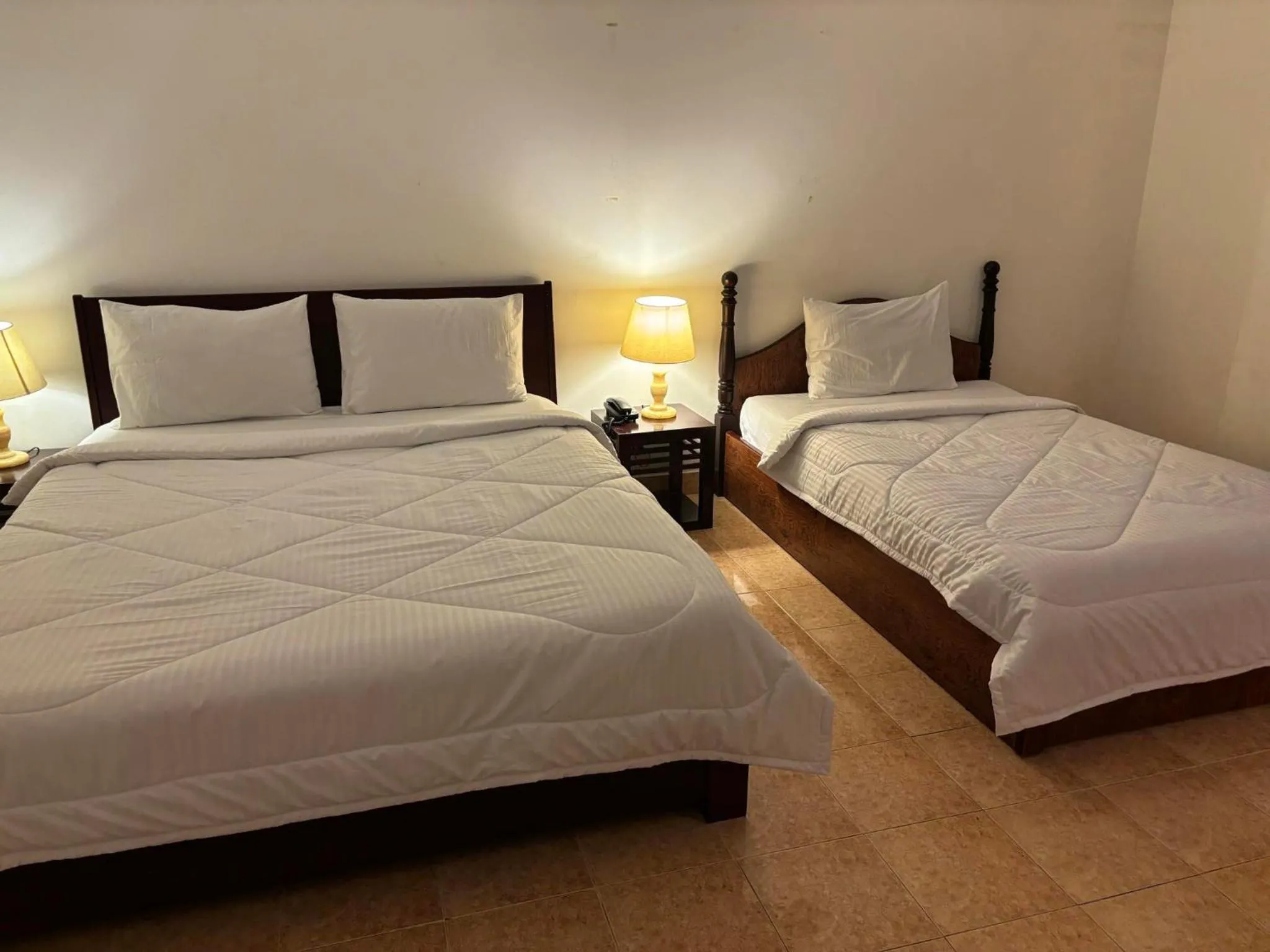 Phung Long Hotel
