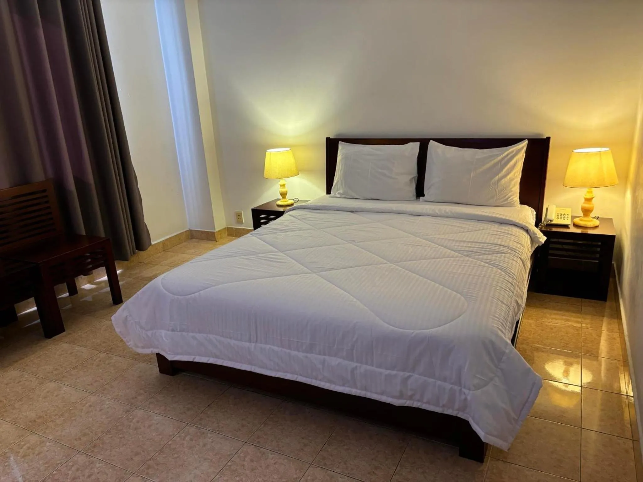Phung Long Hotel