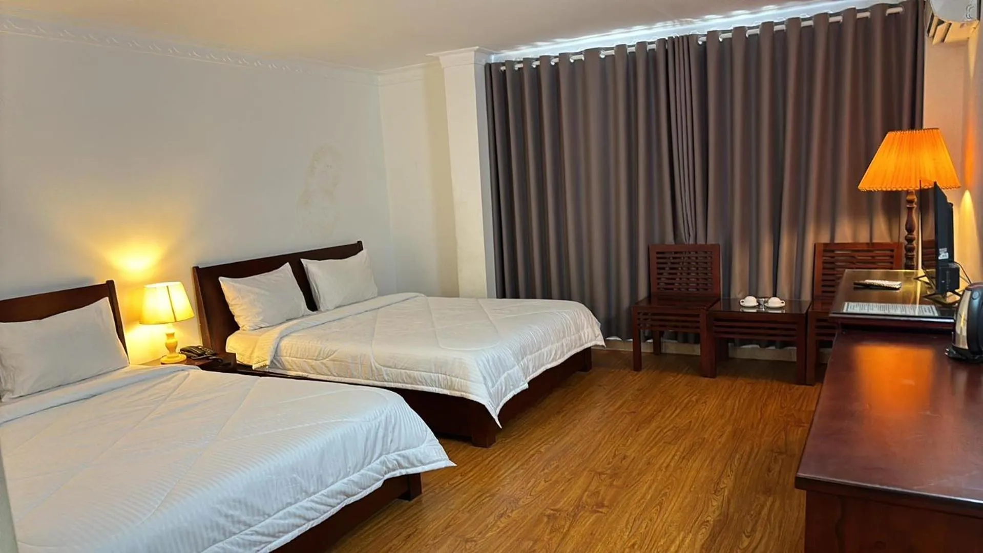 Phung Long Hotel