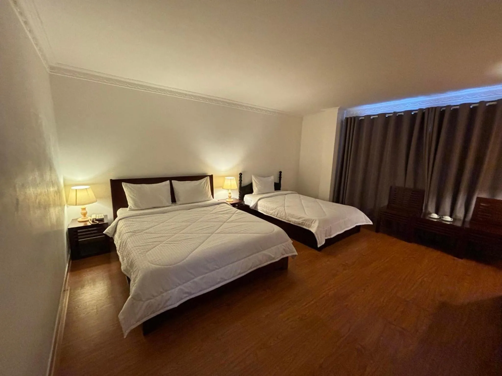 Phung Long Hotel